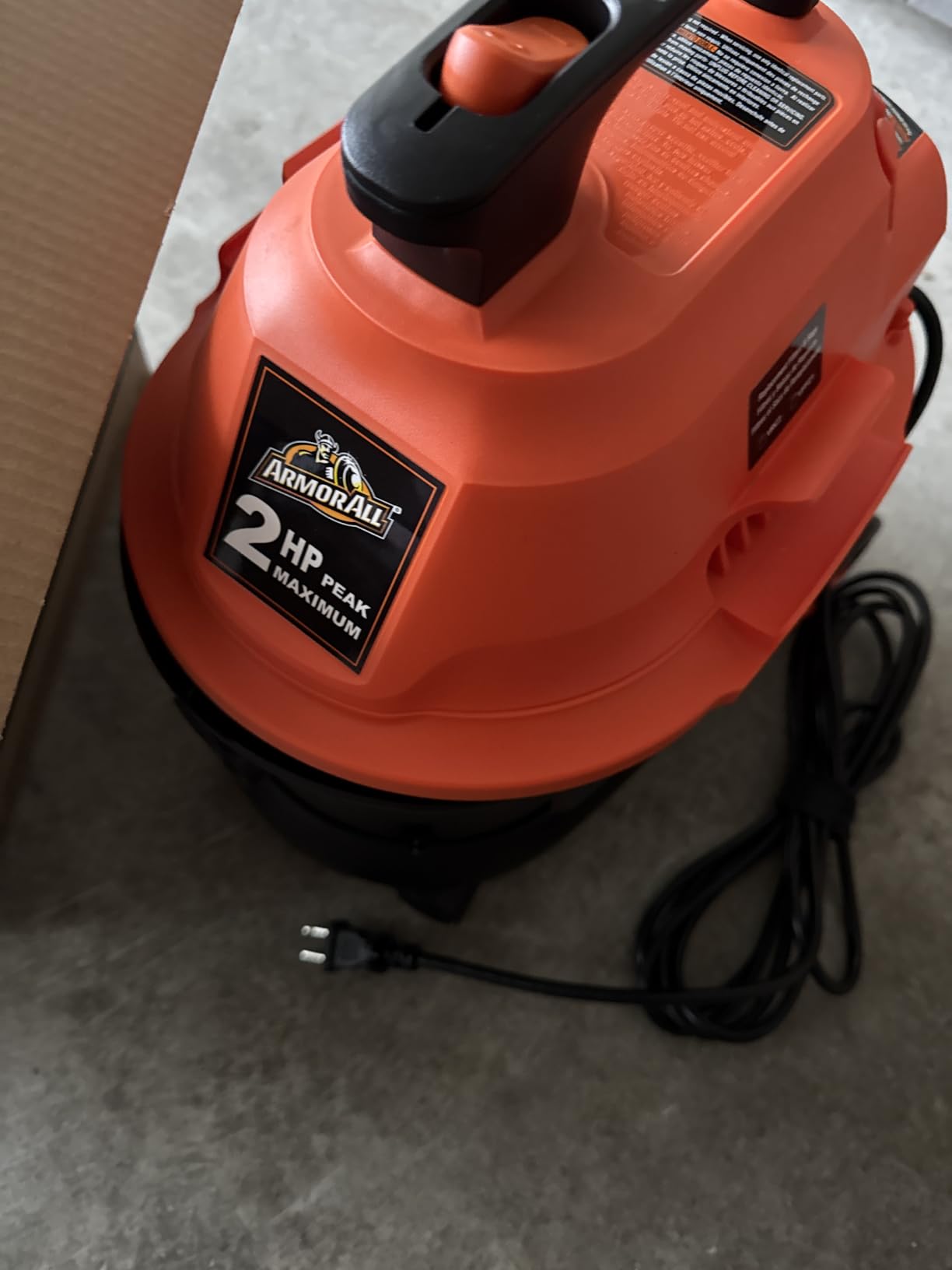 Armor All AA255W 2.5 Gal 2 Peak HP Wet/Dry Utility Vac Orange/Black customer photo 1