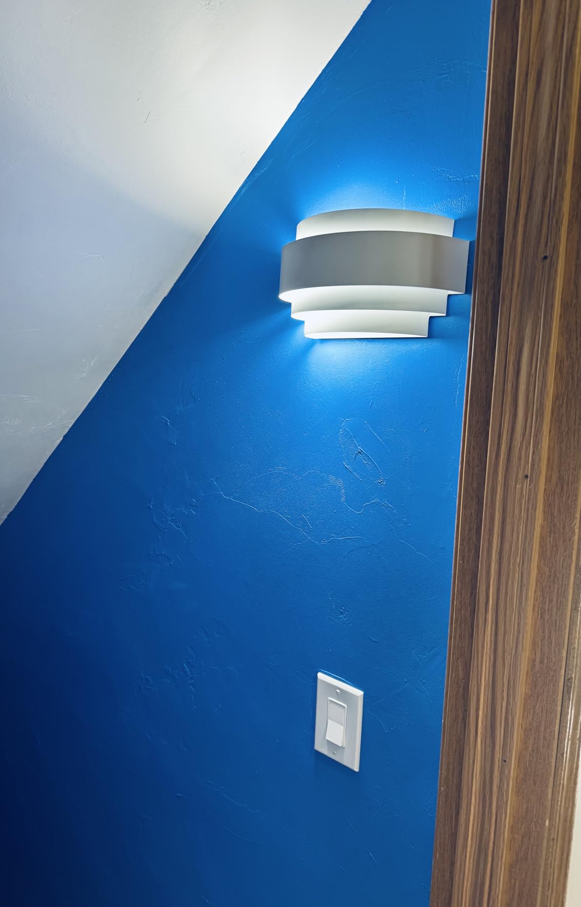 LightInTheBox Modern Wall Sconce Indoor Wall Light Fixture Half Moon Metal Wall Lamp White for Stair Hallway Home Theatre Bedroom (1PCS) customer photo 1