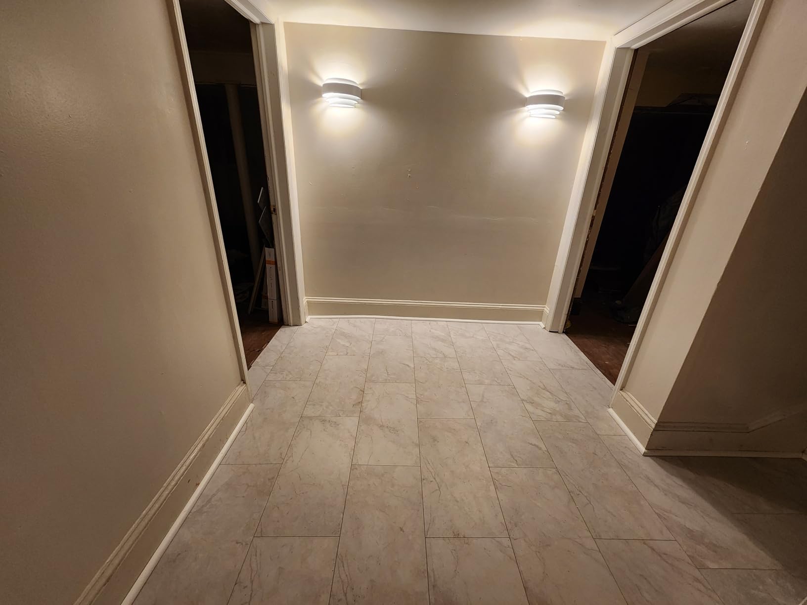 LightInTheBox Modern Wall Sconce Indoor Wall Light Fixture Half Moon Metal Wall Lamp White for Stair Hallway Home Theatre Bedroom (1PCS) customer photo 2