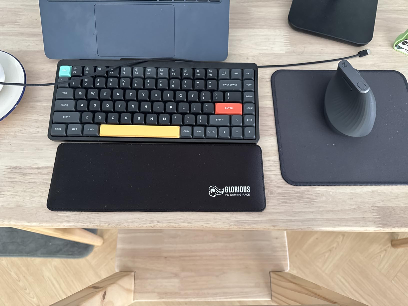 Glorious Soft Padded Gaming Wrist Rest (Compact (Slim), Black) customer photo 2