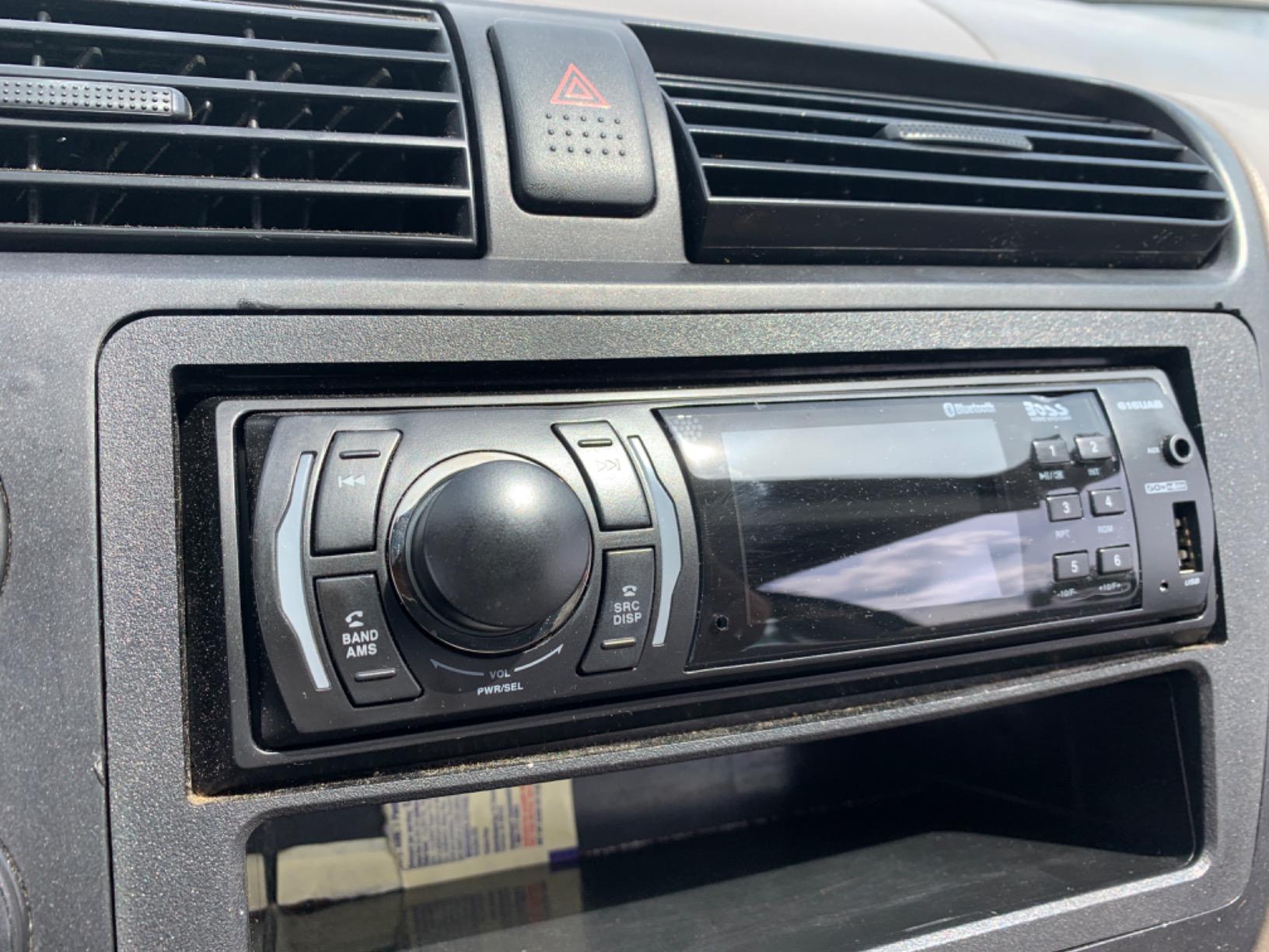 BOSS Audio Systems 616UAB Single DIN Bluetooth Car Stereo, No DVD, USB customer photo 2