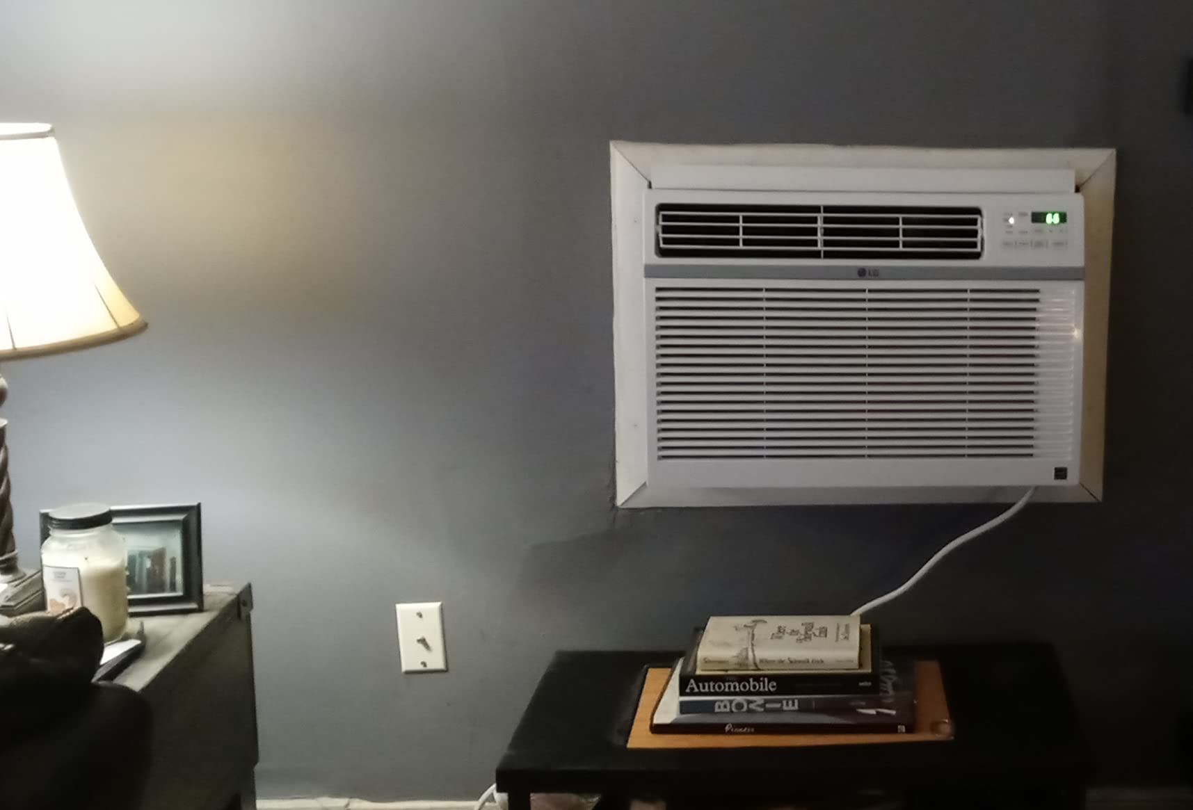 LG 24,500 BTU Window Air Conditioner, 230/208V, Cools 1,560 Sq. Ft. for Bedroom, Living Room, Apartment, Quiet Operation, with Remote, 3 Cooling & Fan Speeds, Auto Restart, and 24H Timer, White customer photo 2