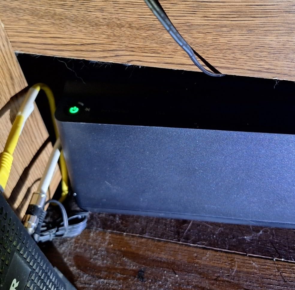 APC UPS 600VA/330W UPS Battery Backup for Computer, Router, NAS, BE600M1 customer photo 2