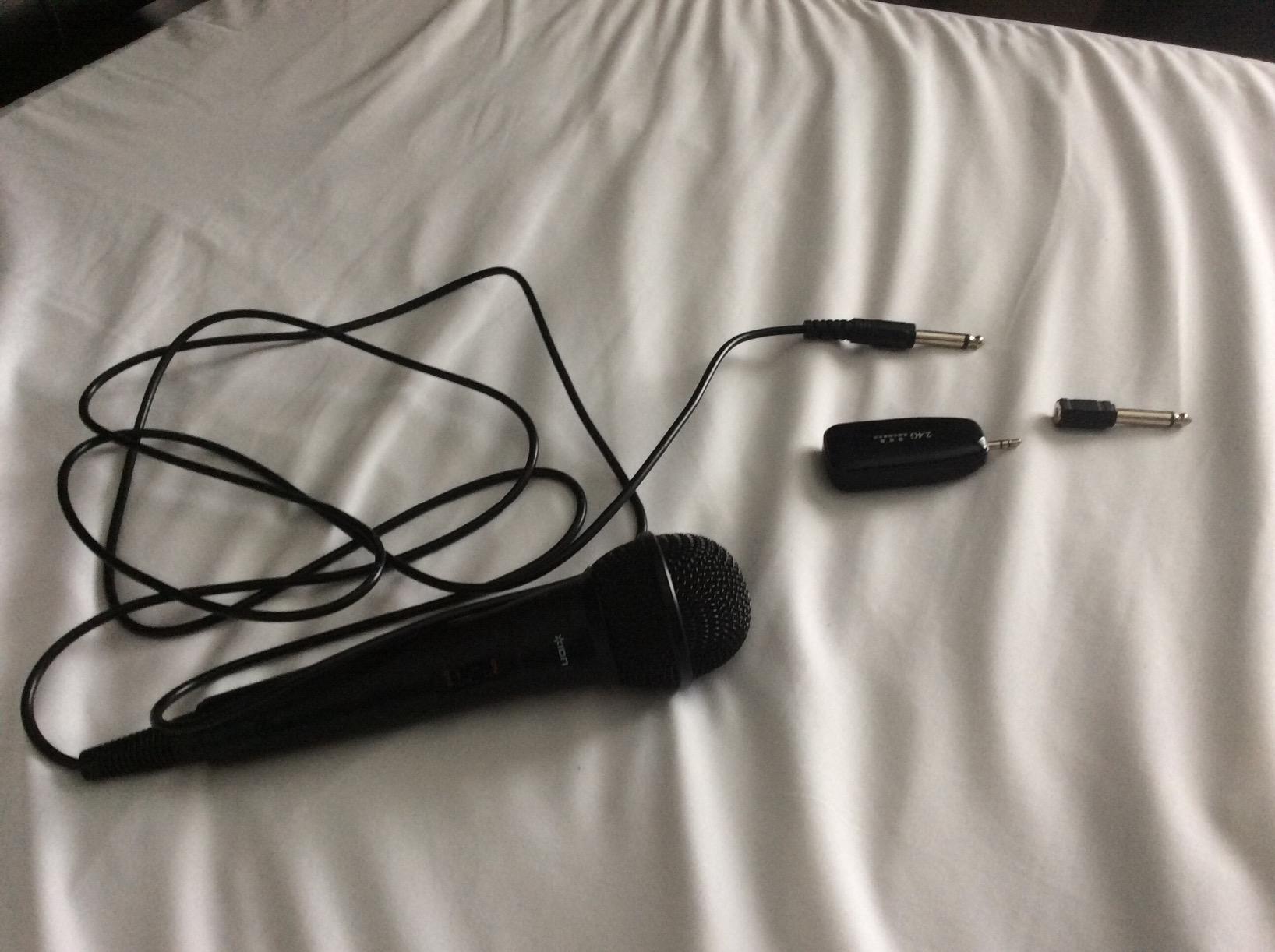 Wireless Microphone Headset, 2.4GHz Head Mic System for Fitness customer photo 1