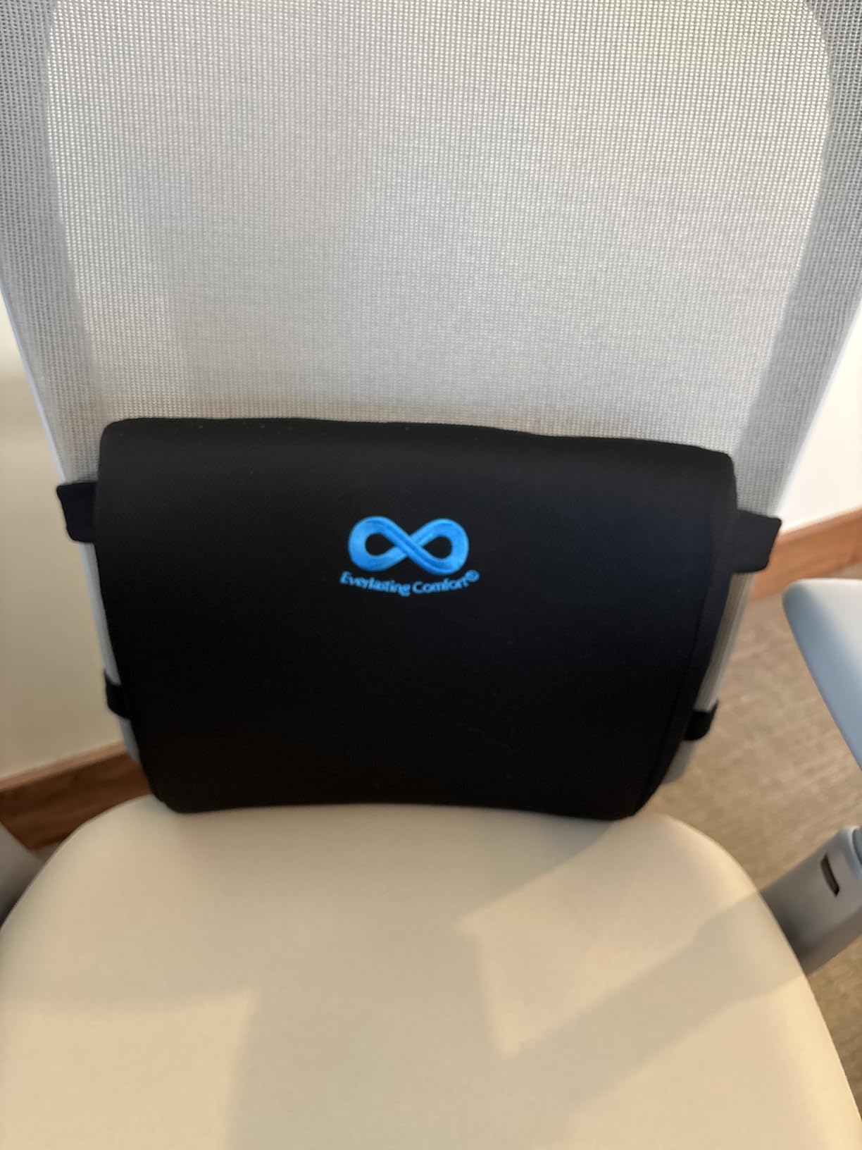 Everlasting Comfort The Original Lumbar Support Pillow for Office Chair - Improves Posture, Promotes Back Pain Relief - Superior Back Support for Gaming and Desk Chairs - Lumbar Pillow for Car, Couch customer photo 2