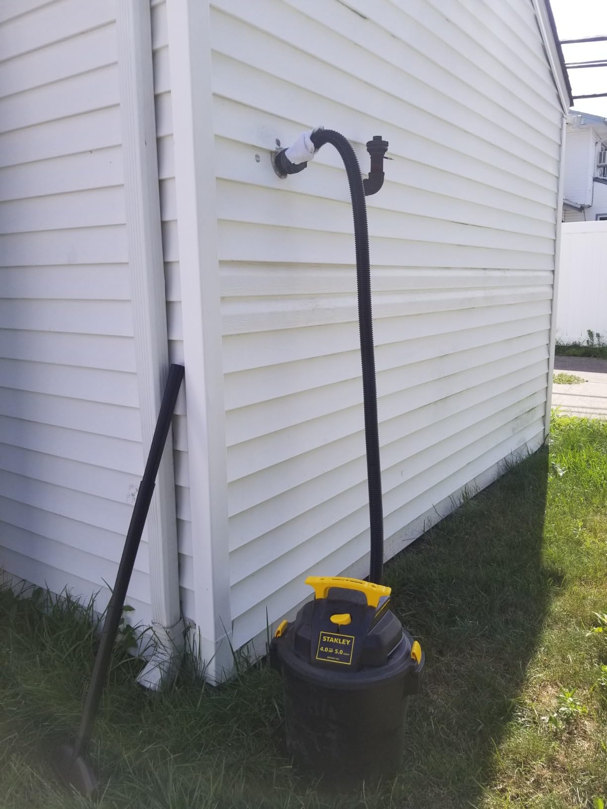 STANLEY Shop Vac SL18115P, 5 Gallon Peak 4 Horsepower Wet Dry Vacuums, Blower 3 in 1 Functions 15 Feet Cleaning Range for Garage, Carpet Clean, Shop Cleaning, Car Detailing with Attachments customer photo 1