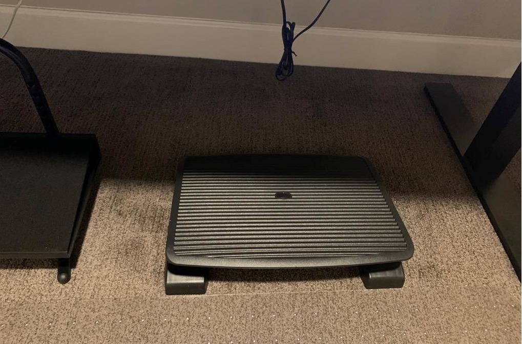 Mount-It! Under Desk Footrest, Adjustable Foot Rest Under Desk with 3 Tilt Positions, Large Non Slip Office Foot Rest with Massaging Surface, Ergonomic Foot Stool Under Desk for Home or Office customer photo 2