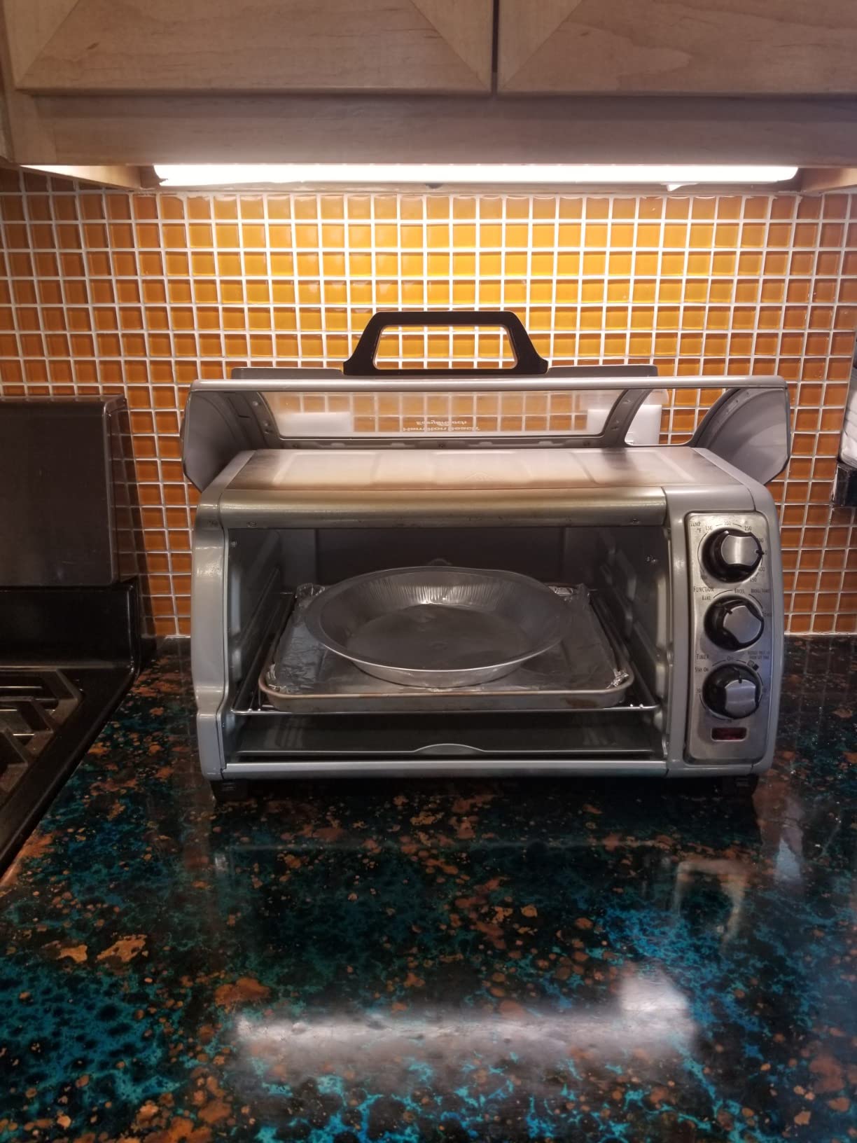Hamilton Beach Easy Reach 6 Slice Countertop Toaster Oven customer photo 2
