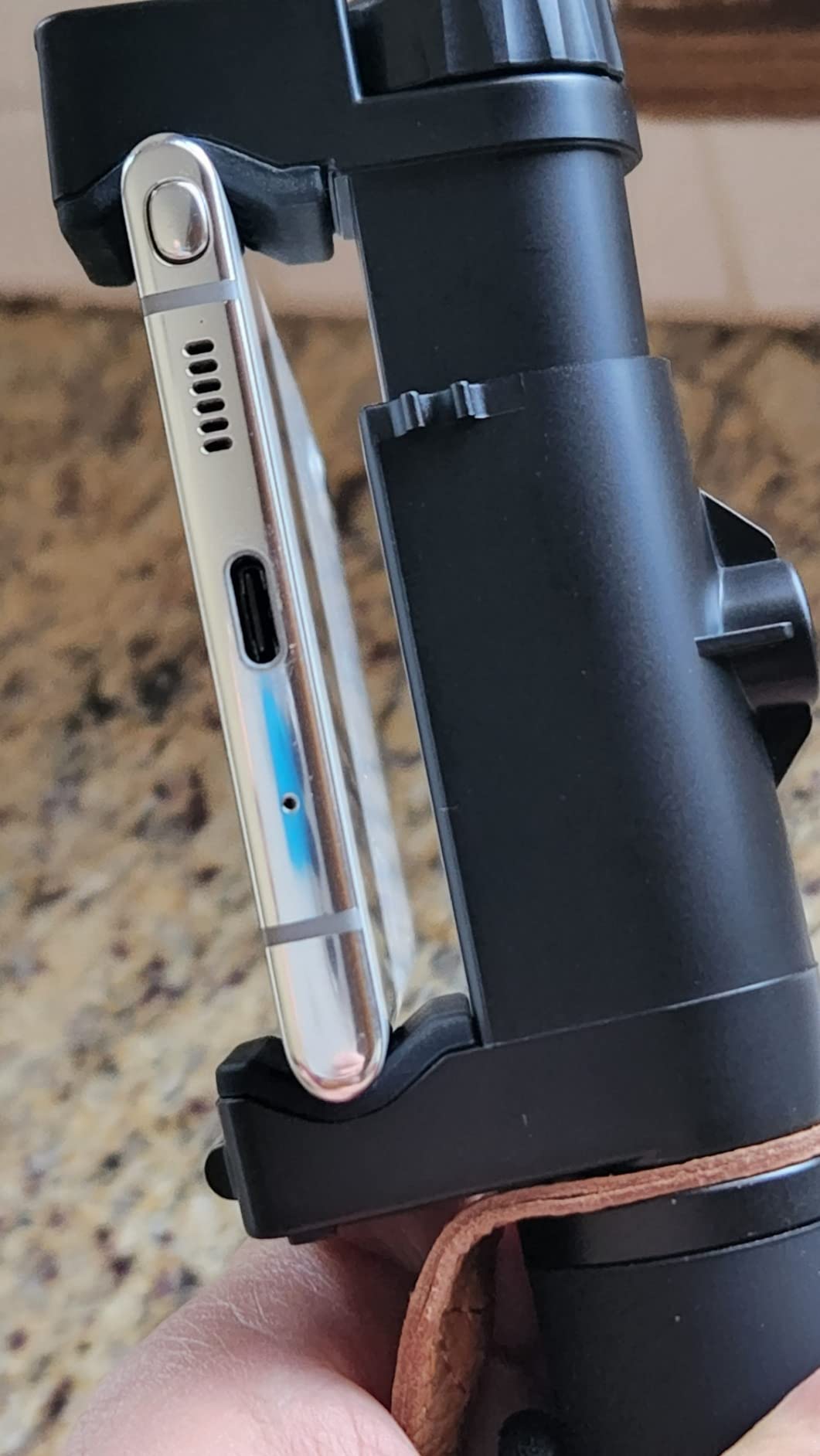 Movo PR-1 Smartphone Grip Handle Rig with Wrist Strap, Tripod Mount and Cold Shoe Mount for Lights and Microphones - for iPhone, Samsung, HTC, LG, Google, Android customer photo 2