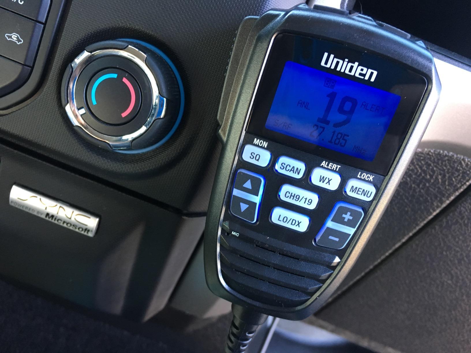 Uniden CMX760 Bearcat Off Road Series Compact Mobile CB Radio, 40-Channel Operation, Ultra-Compact for Easy Mounting, Large 7-Color Backlit LCD Display on Mic with Built-in Speaker Mic, Black customer photo 2
