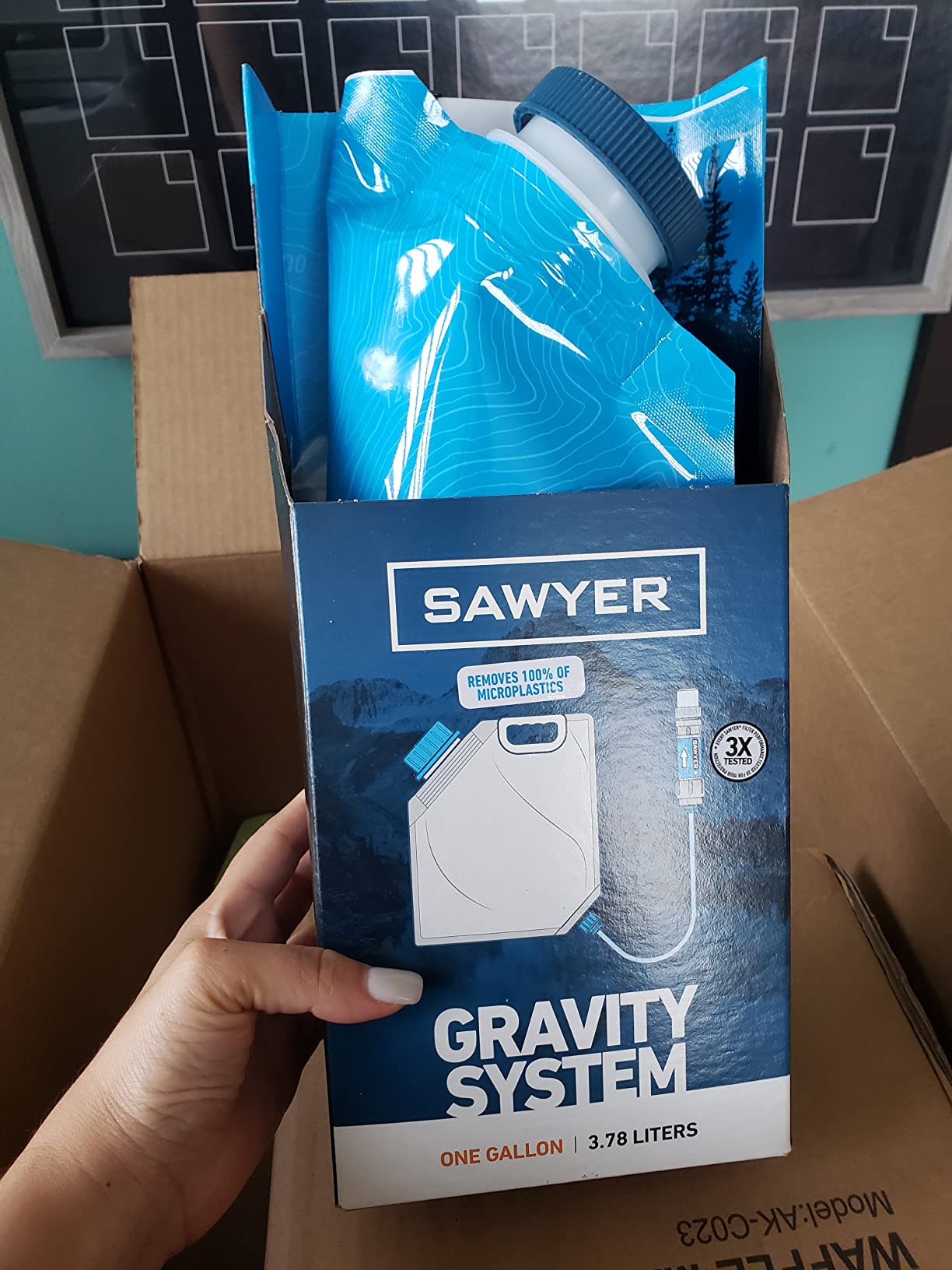 Sawyer Products SP160 One Gallon Gravity Water Filtration System w/Dual-Threaded Mini Filter, Blue/White/Clear customer photo 2