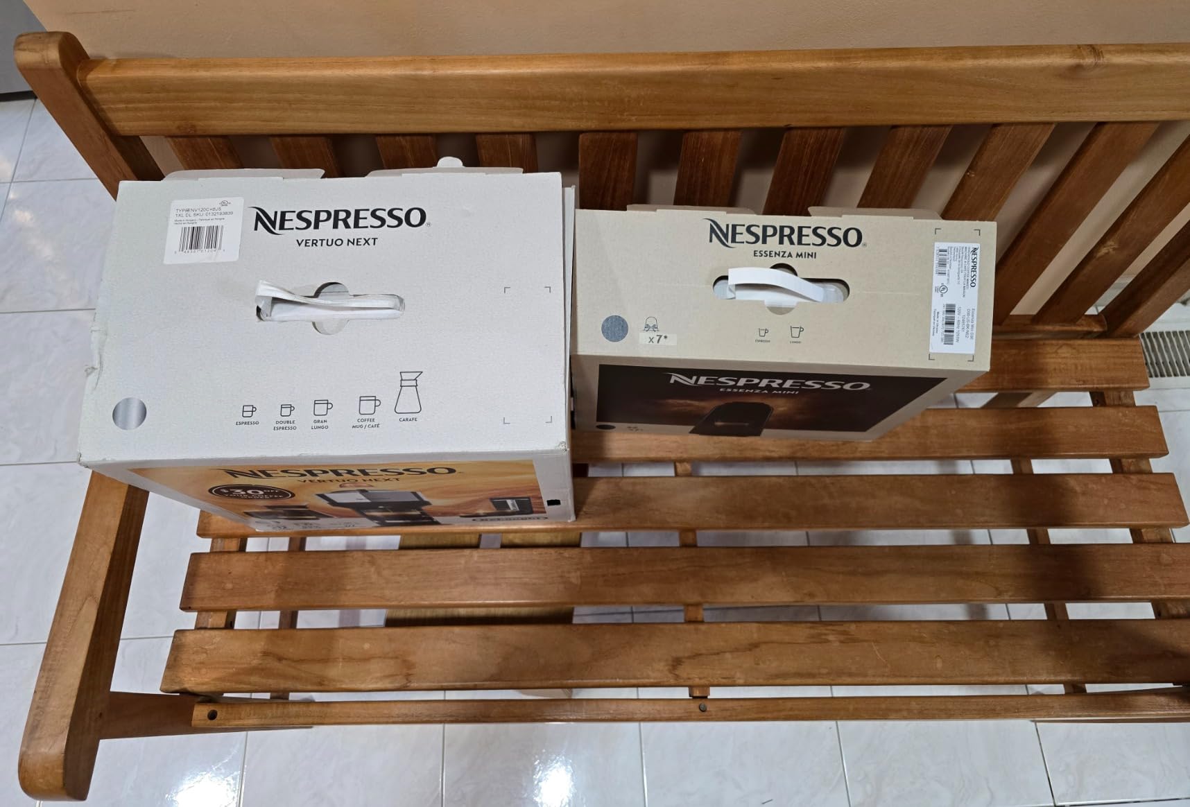 Nespresso Essenza Mini Coffee and Espresso Machine by De'Longhi, 1150 watts, 110ml, Black customer photo 2
