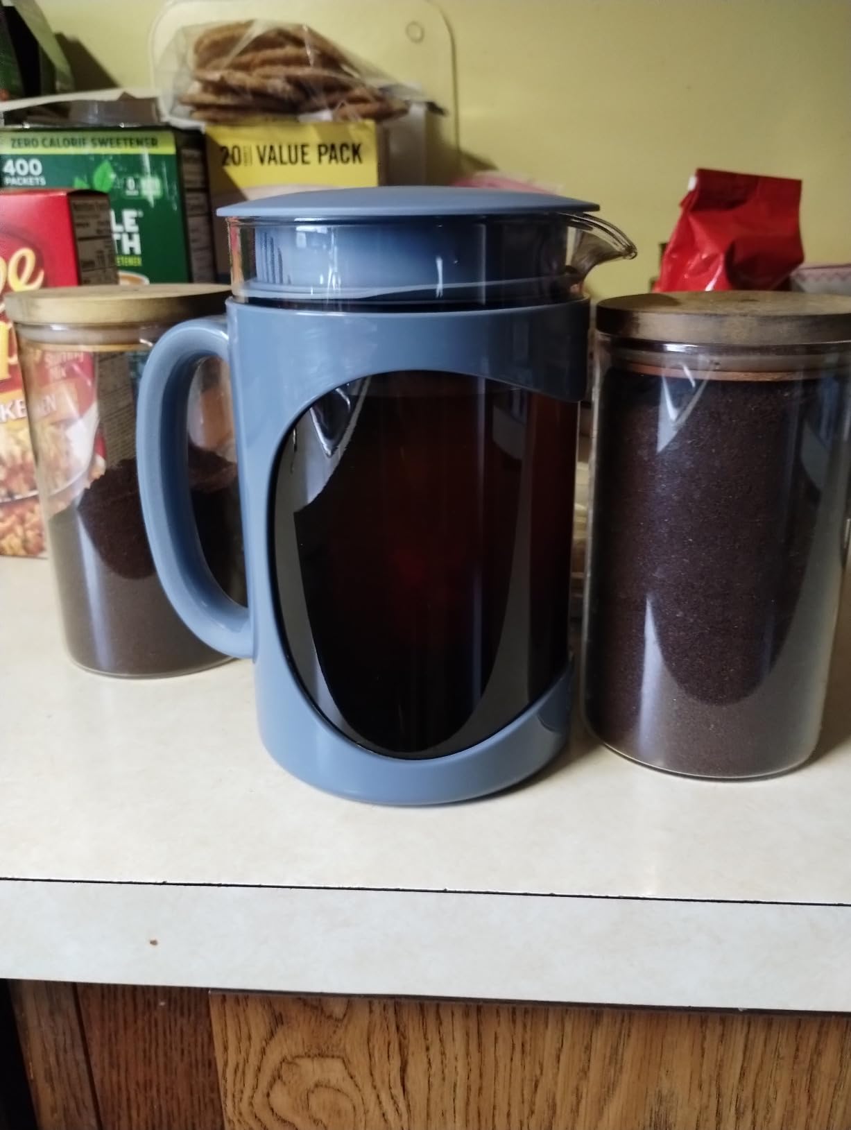 Primula Burke Deluxe Cold Brew Iced Coffee Maker, Comfort Grip Handle, Durable Glass Carafe, Removable Mesh Filter, Perfect 6 Cup Size, Dishwasher Safe, 1.6 qt, Black customer photo 2