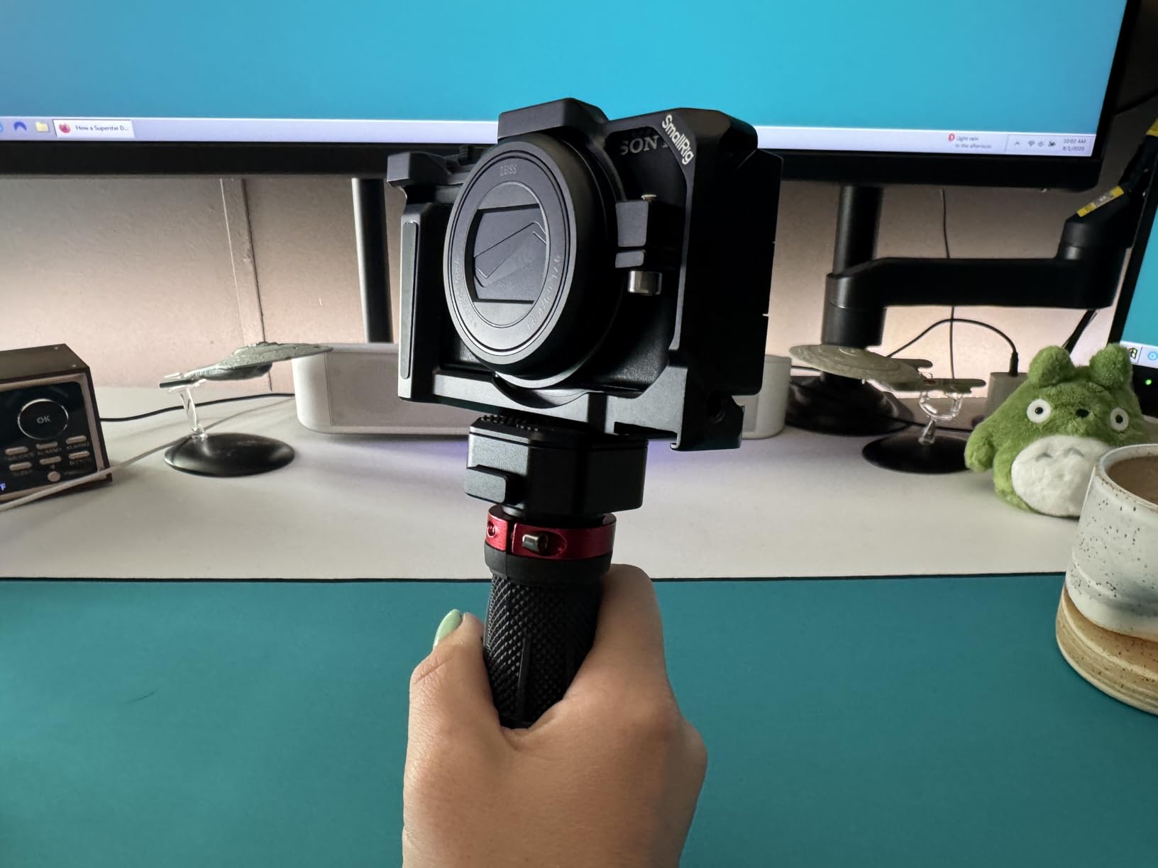 ChromLives Camera Handle Grip Support Mount Universal Handlegrip Camera Stabilizer with 1/4 inches Male Screw for Digital Video Camera Camcorder Action Camera LED Light Phone customer photo 2