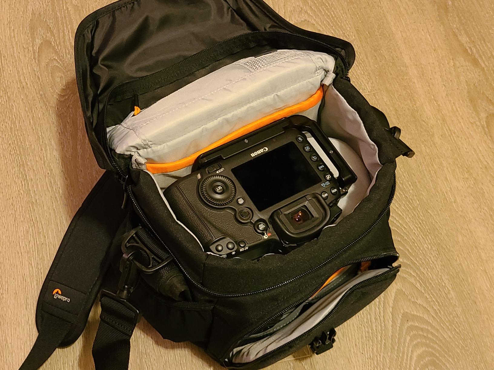 Lowepro LP37117, Nova 140AW II Camera Bag, Customizable, Portable, Fits Mirrorless with 17-85mm Attached Lens, Compact Drone, Flash, Black customer photo 1