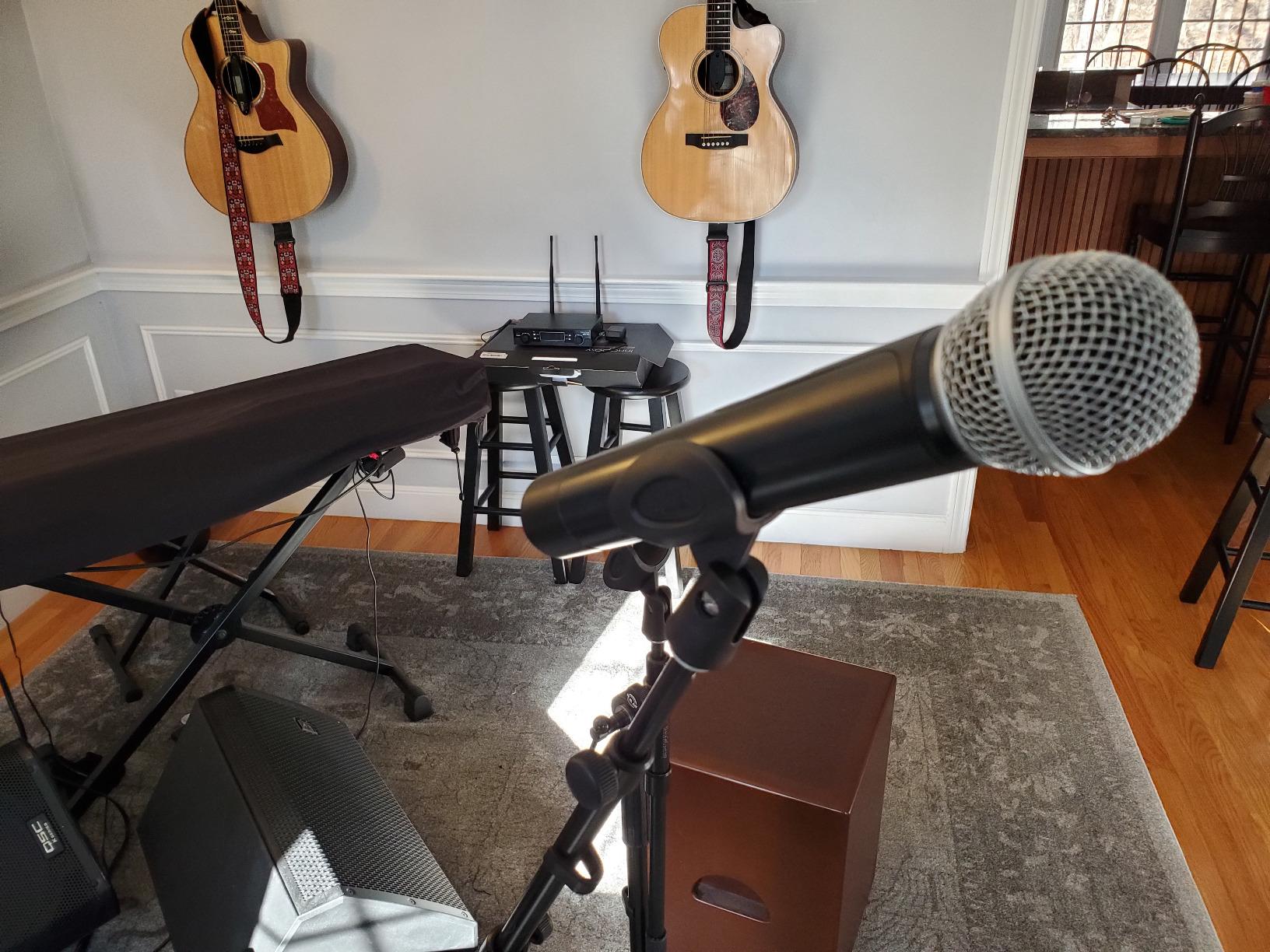 innopow 200-Channel Wireless Microphones System, Dual UHF Metal Cordless Mic Set, Auto Scan, Long Range 200-240Ft,16 Hours Use for Karaoke Singing, Church, 2022 Version(WM333) customer photo 1