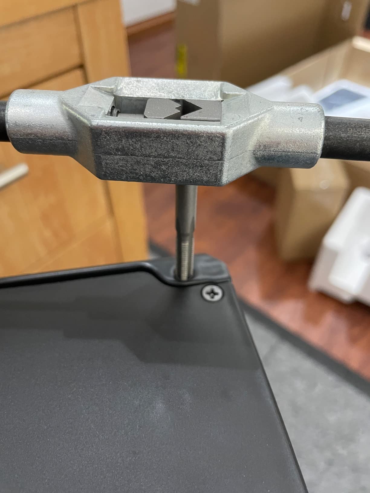 Mount-It! Dual Monitor Electric Standing Desk Converter, Sit-Stand Riser | Stand up desk riser holds 2 screens up to 32