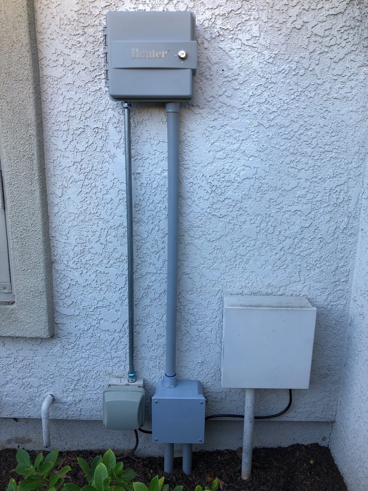Hunter PRO-HC WiFi Sprinkler Controller, 24 Zone Smart Irrigation Timer customer photo 1