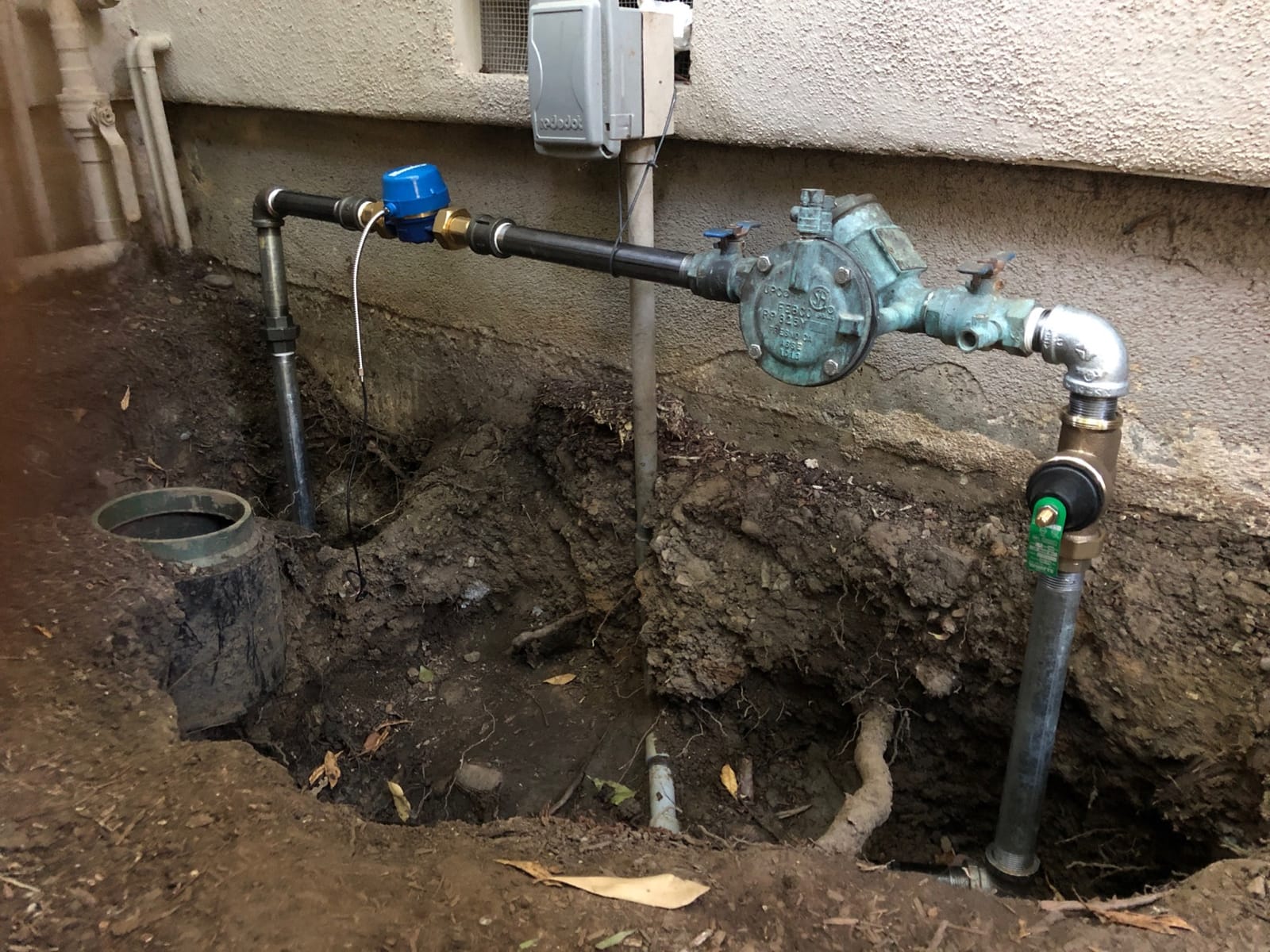 Hunter PRO-HC WiFi Sprinkler Controller, 24 Zone Smart Irrigation Timer customer photo 2
