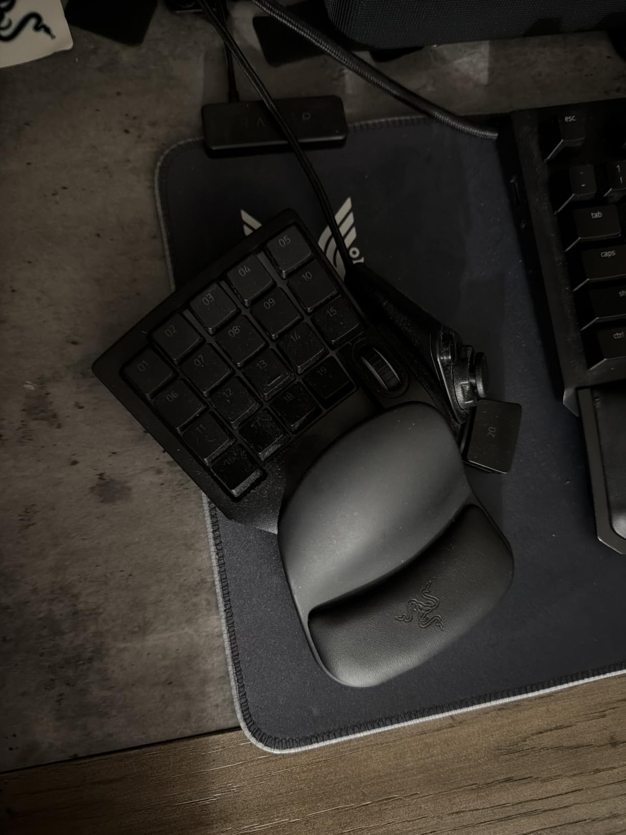 Razer Tartarus V2 Left-Handed Gaming Keypad, 32 Programmable Keys, Black customer photo 2