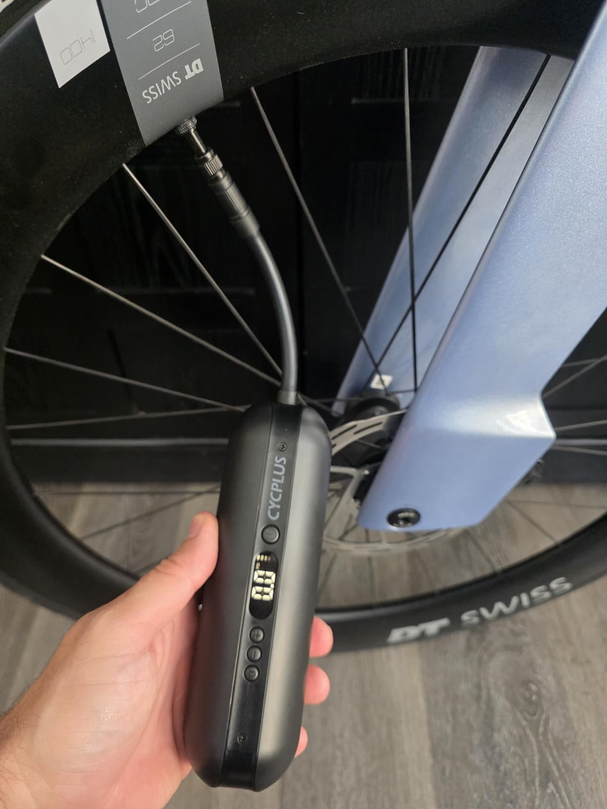 CYCPLUS Portable Electric Tire Inflator Bike Pump,150PSI Auto Off customer photo 1