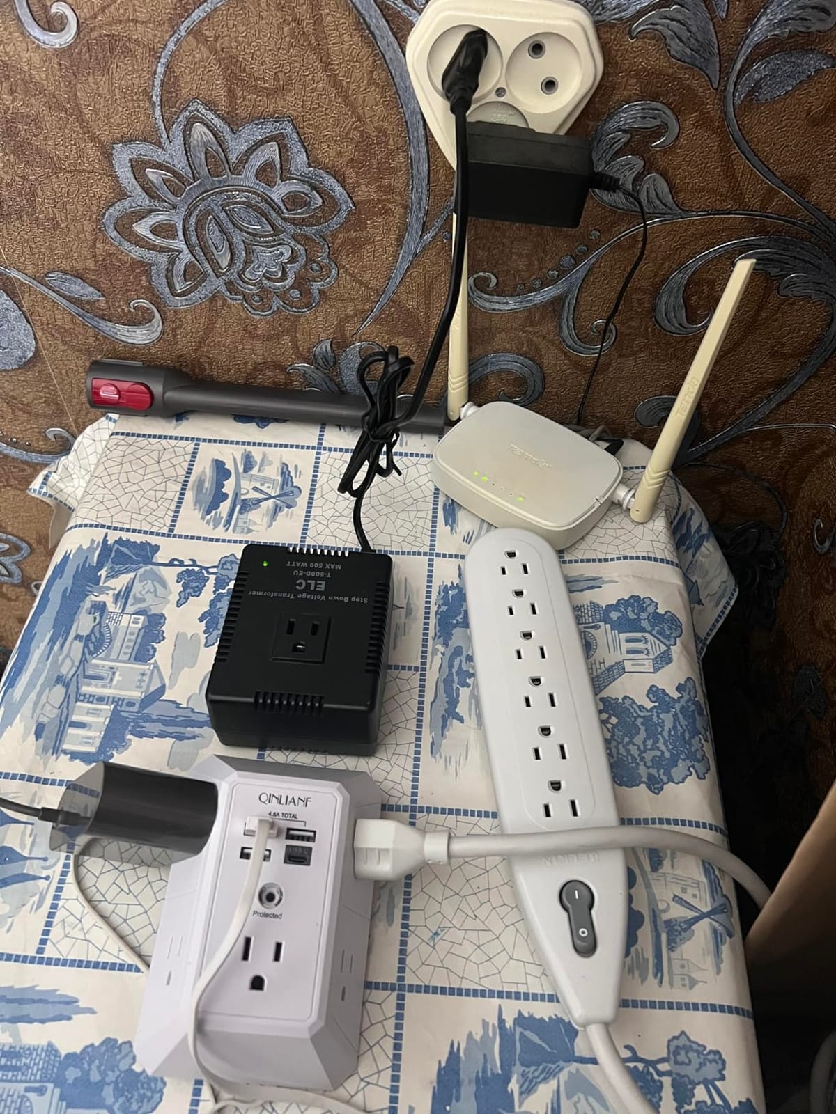 ELC 500-Watt Voltage Converter - Step Down - 220v to 110v / 240v to 120v Travel Power Converter - for Hair Straightener, Hair Dryer, Laptops and Chargers, CE Certified [3-Years Warranty] customer photo 2
