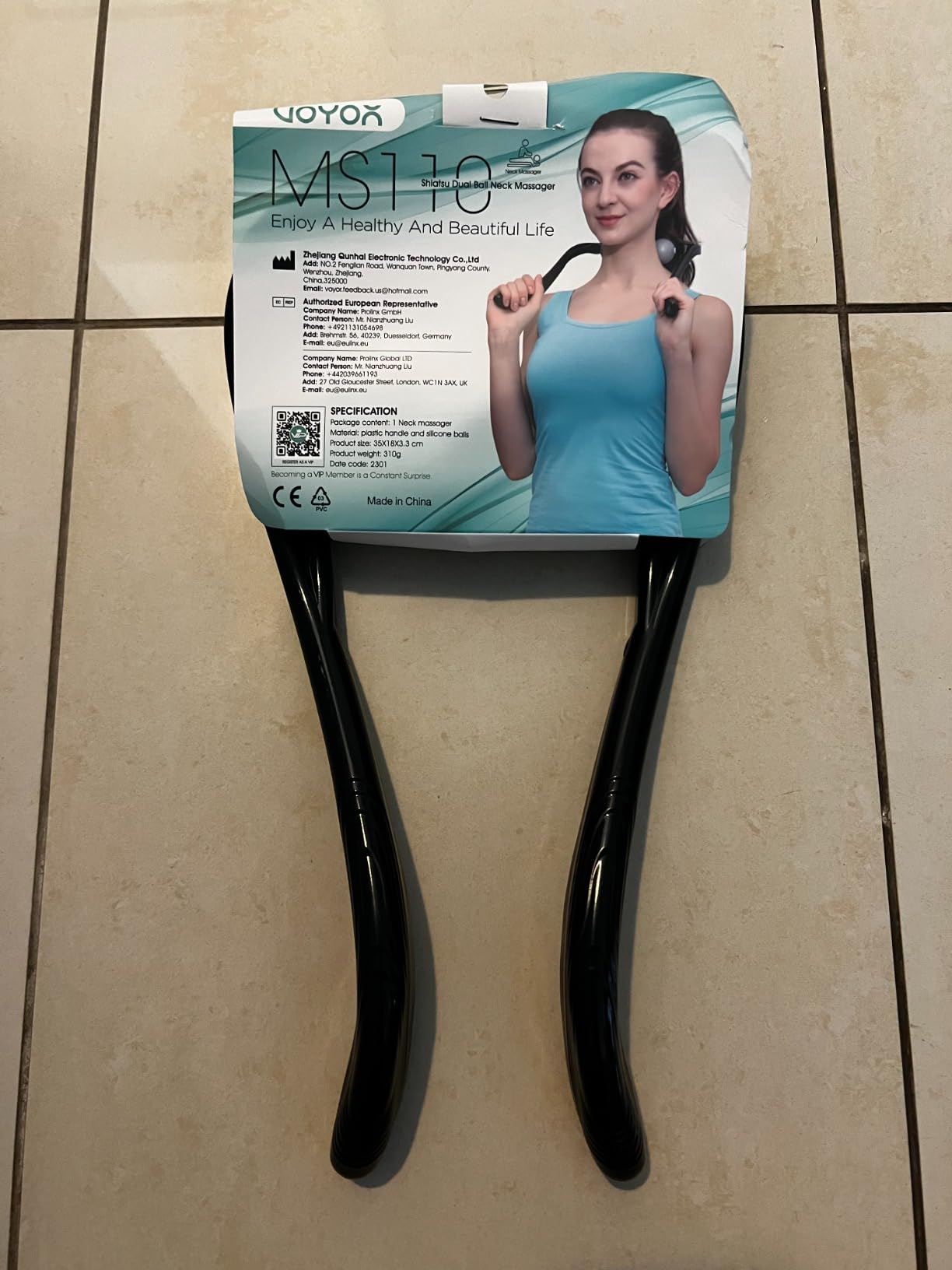 VOYOR Neck Massager Shiatsu Deep Tissue Dual Trigger Point for Pain Relief customer photo 2