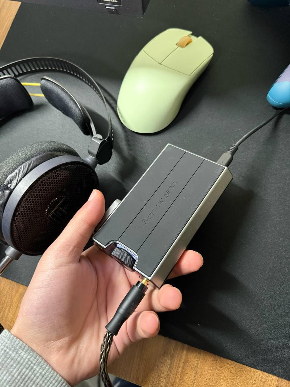 Sound BlasterX G6 Hi-Res 130dB 32bit/384kHz Gaming DAC, External USB Sound Card with Xamp Headphone Amp, Dolby Digital, 7.1 Virtual Surround Sound, Sidetone/Speaker Control for PS4, Xbox One customer photo 1