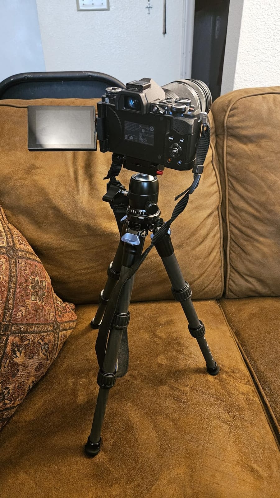 SIRUI AM-223 Carbon Fiber Camera Tripod Mini Travel Compact Tripod with 360° B-00K Ball Head, Arca Swiss Quick Release Plate, Loads up 15KG, Max Height 16