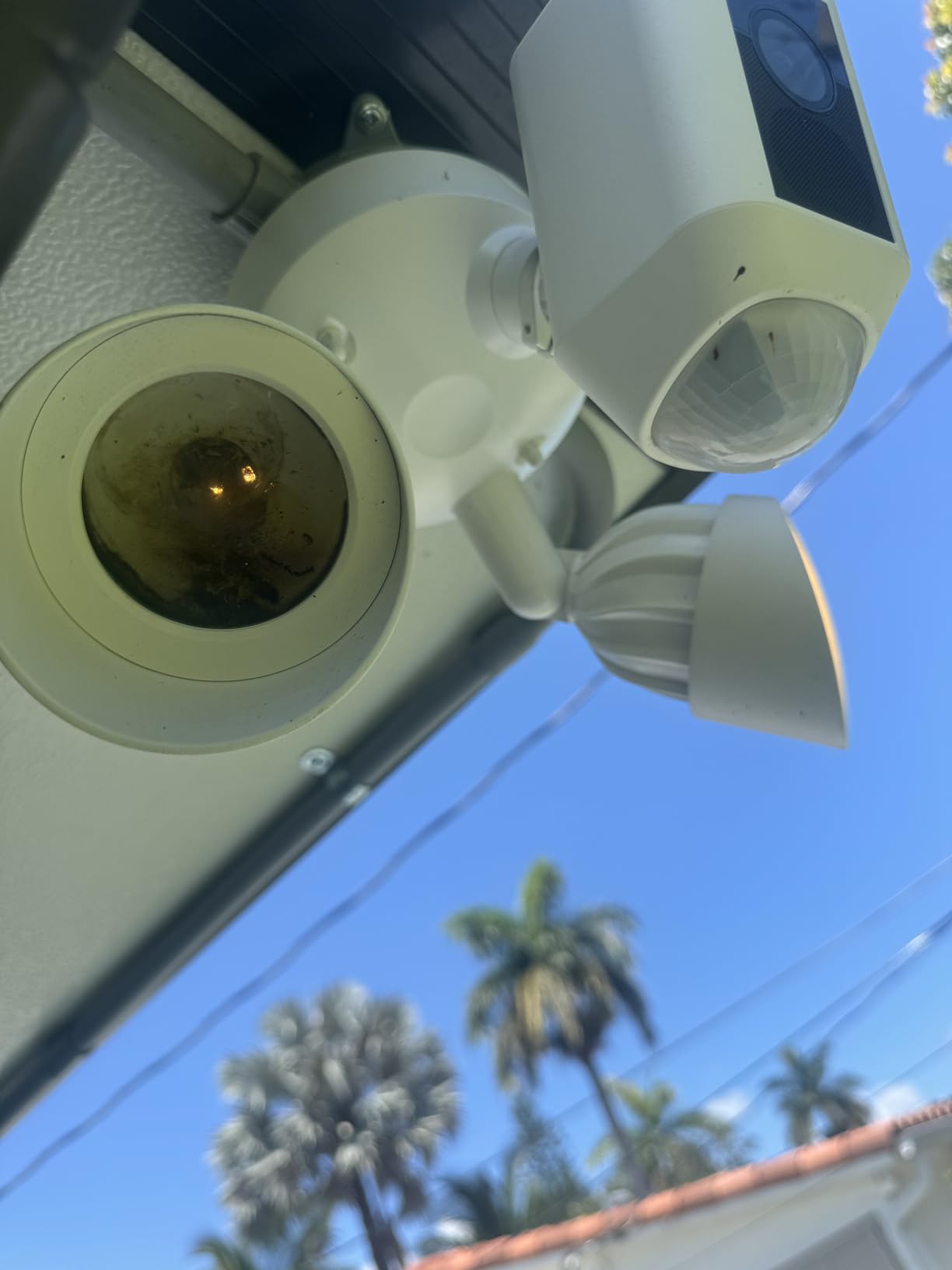 Ring Floodlight Wired — Motion-activated floodlight, bright LEDs, works with Amazon Sidewalk, White customer photo 2