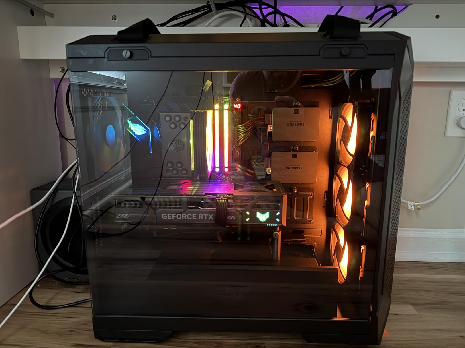 ASUS TUF Gaming GT501 E-ATX Full-Tower PC Case customer photo 2