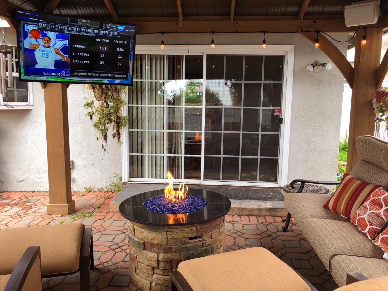 SunBrite Veranda 2 Series 43-inch Full Shade Outdoor TV | 4K Ultra HD HDR LED Weatherproof Television - Direct Lit LED Screen with All-Weather Remote (SB-V-43-4KHDR-BL) customer photo 1