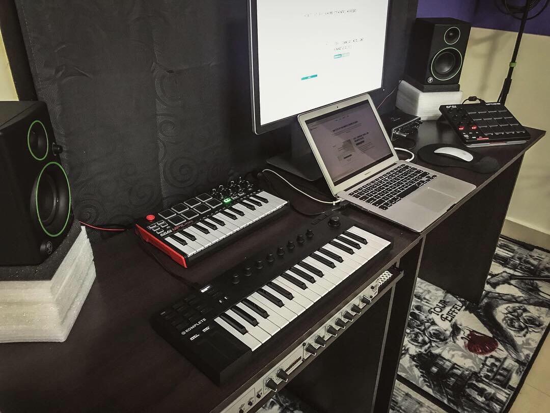 Native Instruments Komplete Kontrol M32 Controller Keyboard customer photo 1