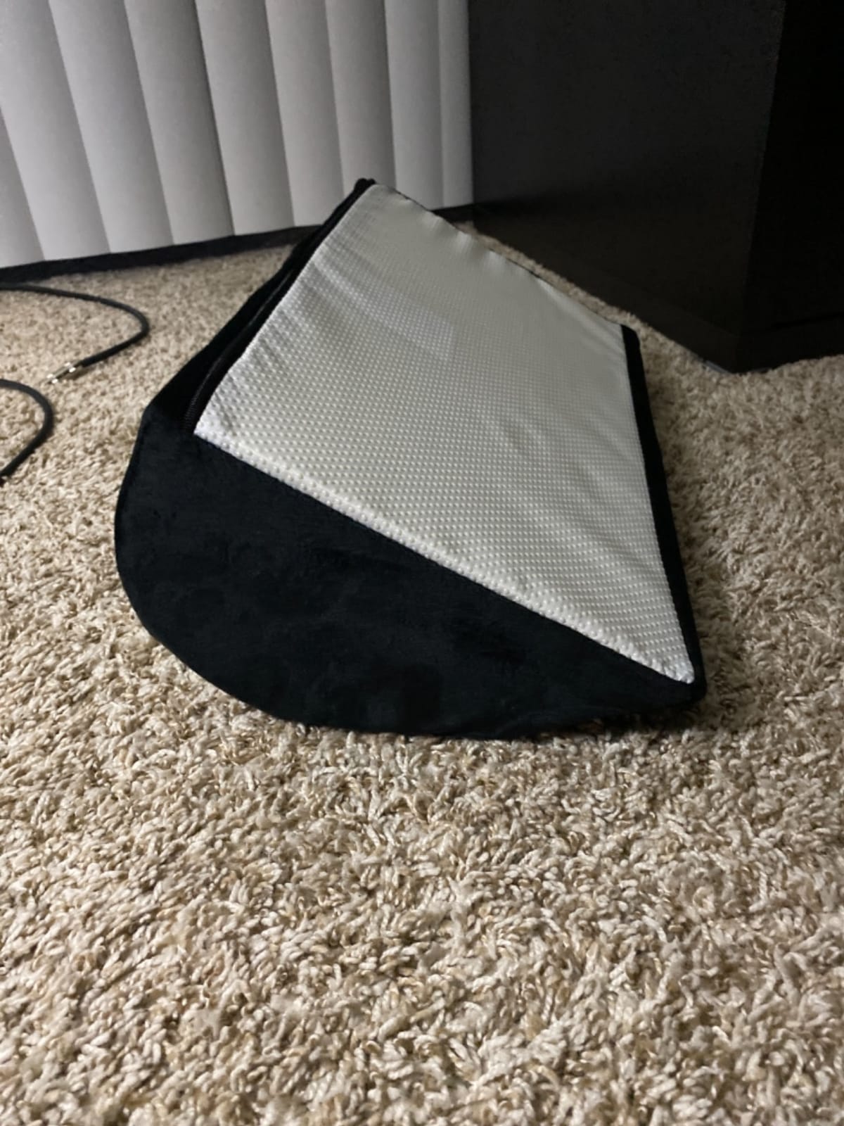 Everlasting Comfort Foot Rest for Under Desk at Work - Memory Foam Office Foot Stool & Under Desk Footrest Leg Elevation Pillow for Gaming & Home Office, Supports Posture customer photo 1