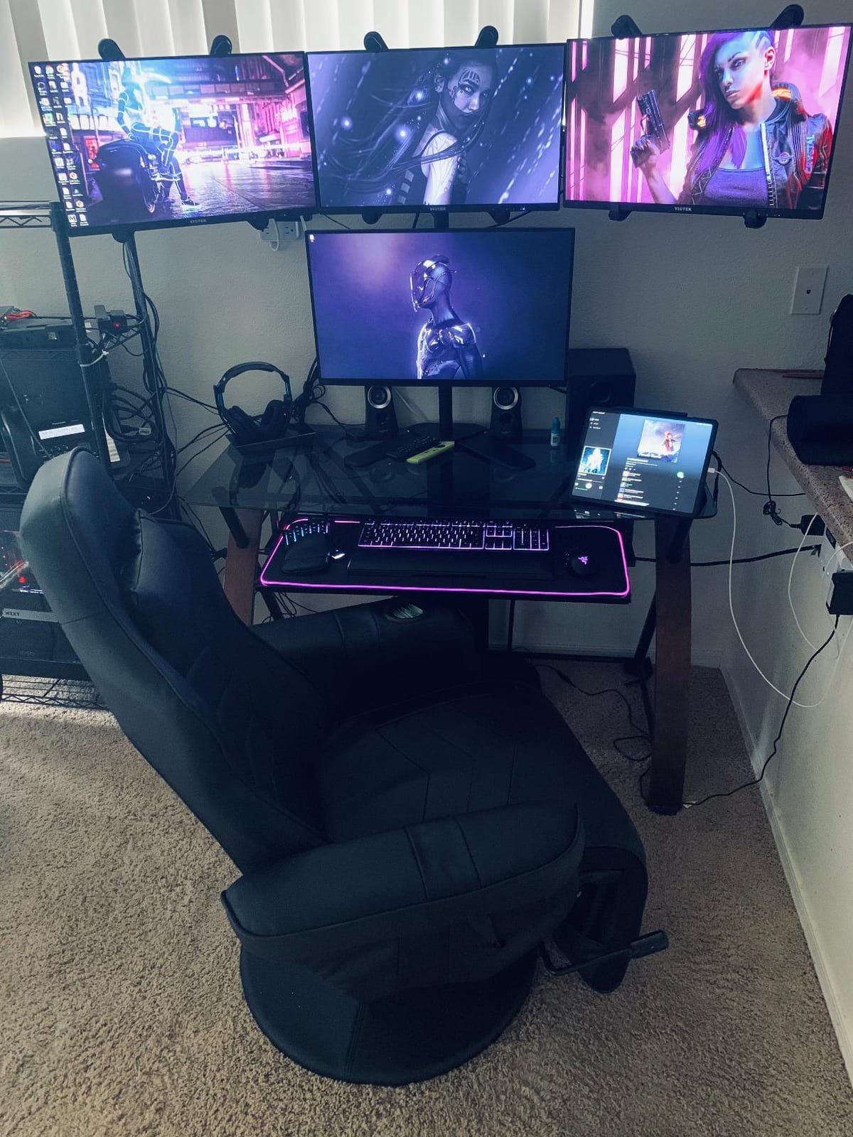 Respawn 900 Gaming Recliner Chair with Footrest, Cup Holder and Swivel | Ergonomic gaming recliner with footrest, cup holder, lumbar support, 135° recline & 360° swivel for console gaming customer photo 2