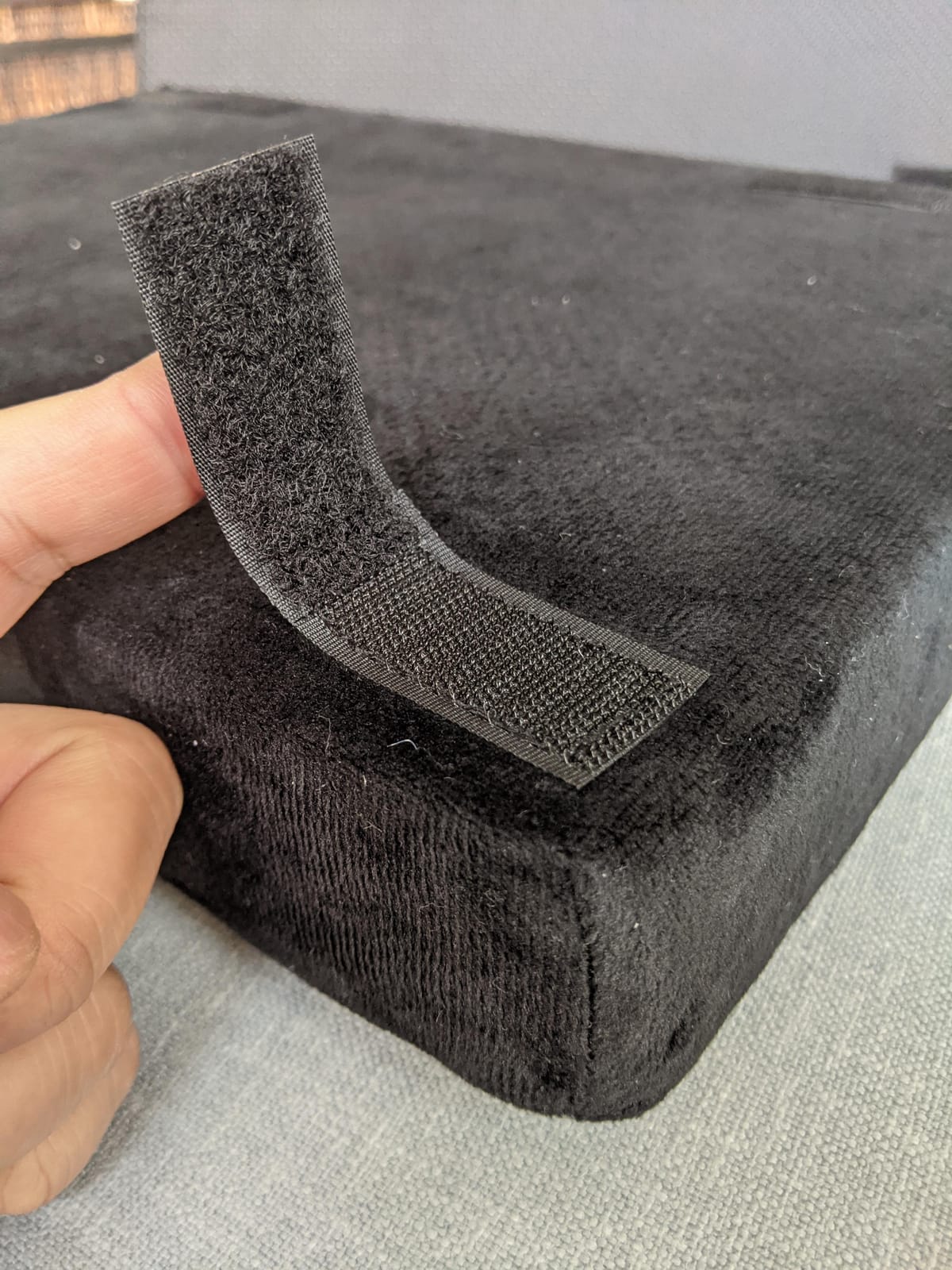 ErgoFoam Foot Rest for Under Desk at Work Adjustable - Chiropractor-Endorsed, High-Density Foam, Velvet (Black) customer photo 1
