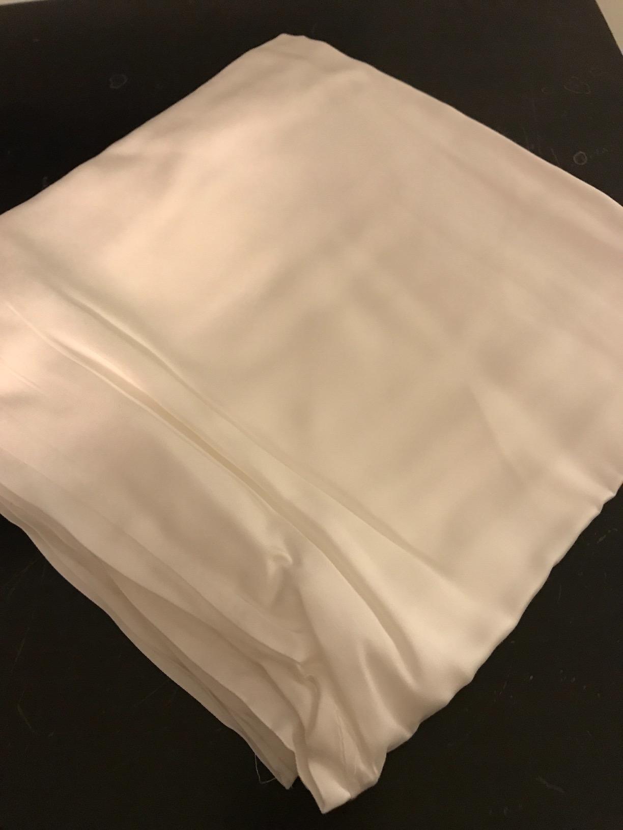Hotel Sheets Direct 4 Piece Bed Sheet Set Queen Size, 100% Viscose Derived from Bamboo Sheets Set with 2 Pillowcases, Cooling & Breathable Luxury Bedding, Moisture-Wicking & Silky Soft Texture, Black customer photo 2