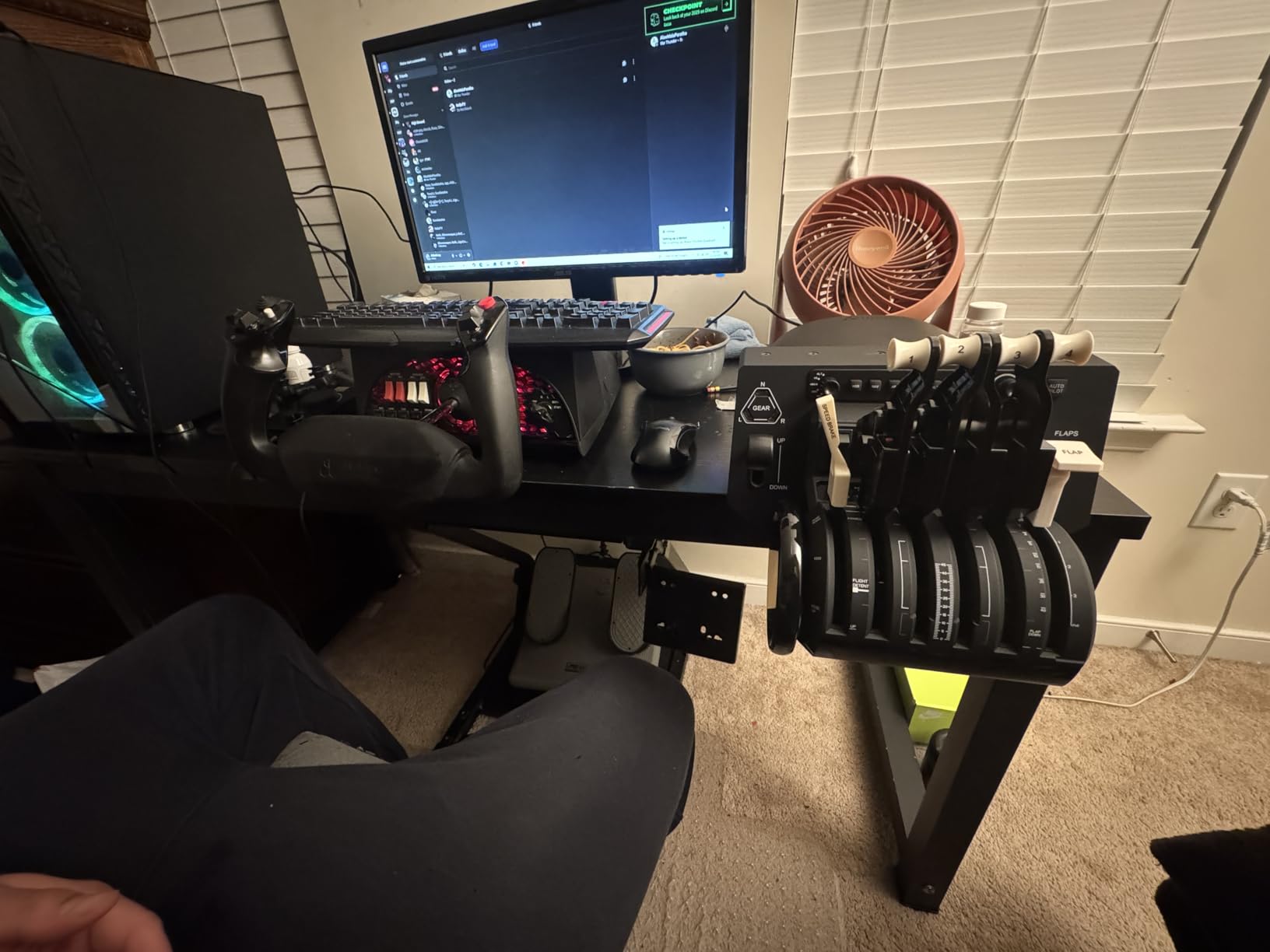 Honeycomb Bravo Throttle Quadrant | Flight simulator controls w/autopilot, annunciator panel, gear, flaps customer photo 1