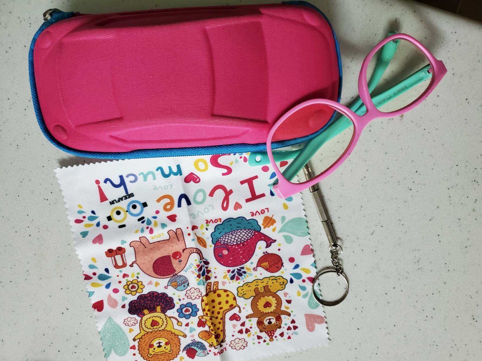 Blue Light Glasses for Kids Girls Boys with Cute Car Case, UV400 Protection, Anti Blue Ray Age3-12 customer photo 1