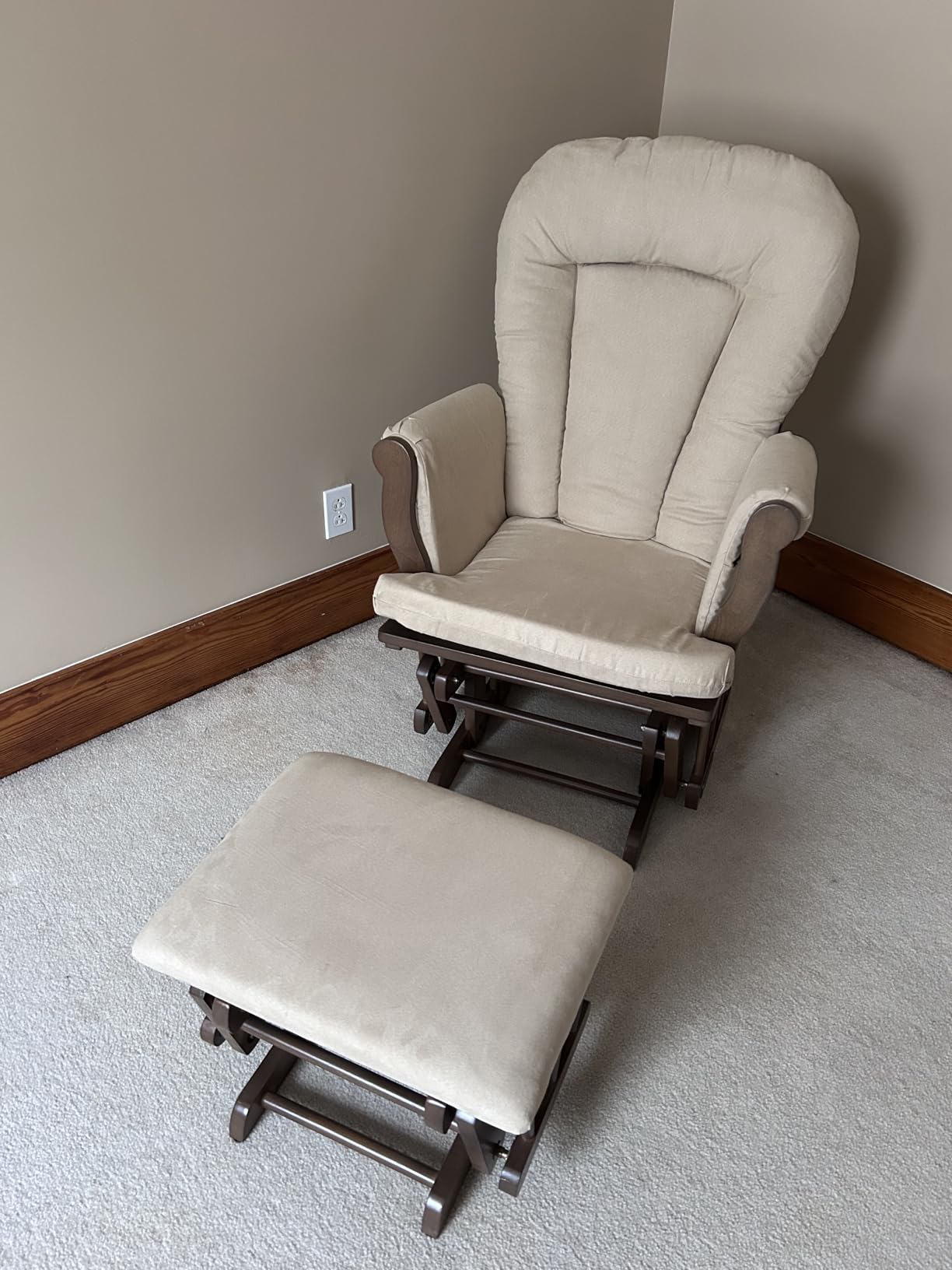 Child Craft Cozy Glider Rocker and Ottoman Set, Smooth Quiet Gliding Motion, Padded Cushion with Convenient Storage Pockets, Solid Wood Base & Frame (Dapper Gray with Light Gray Cushion) customer photo 2