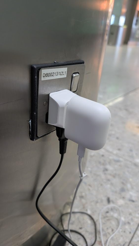 Ceptics 45W Universal Travel Adapter w/ 3 USB-A, 2 USB-C & Universal Input customer photo 1