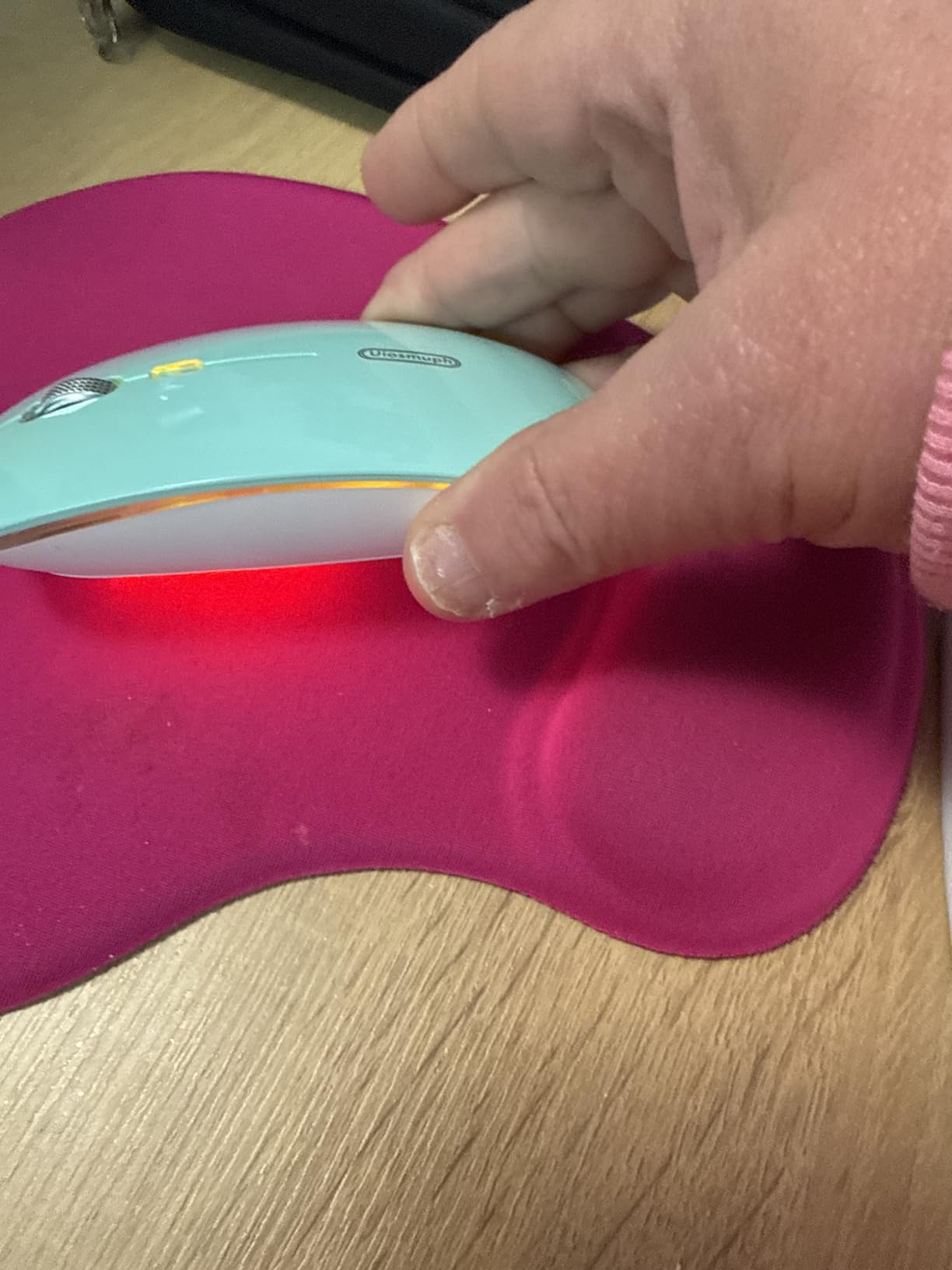 Uiosmuph LED Wireless Mouse, G12 Slim Rechargeable Silent Mouse Matte Black customer photo 1