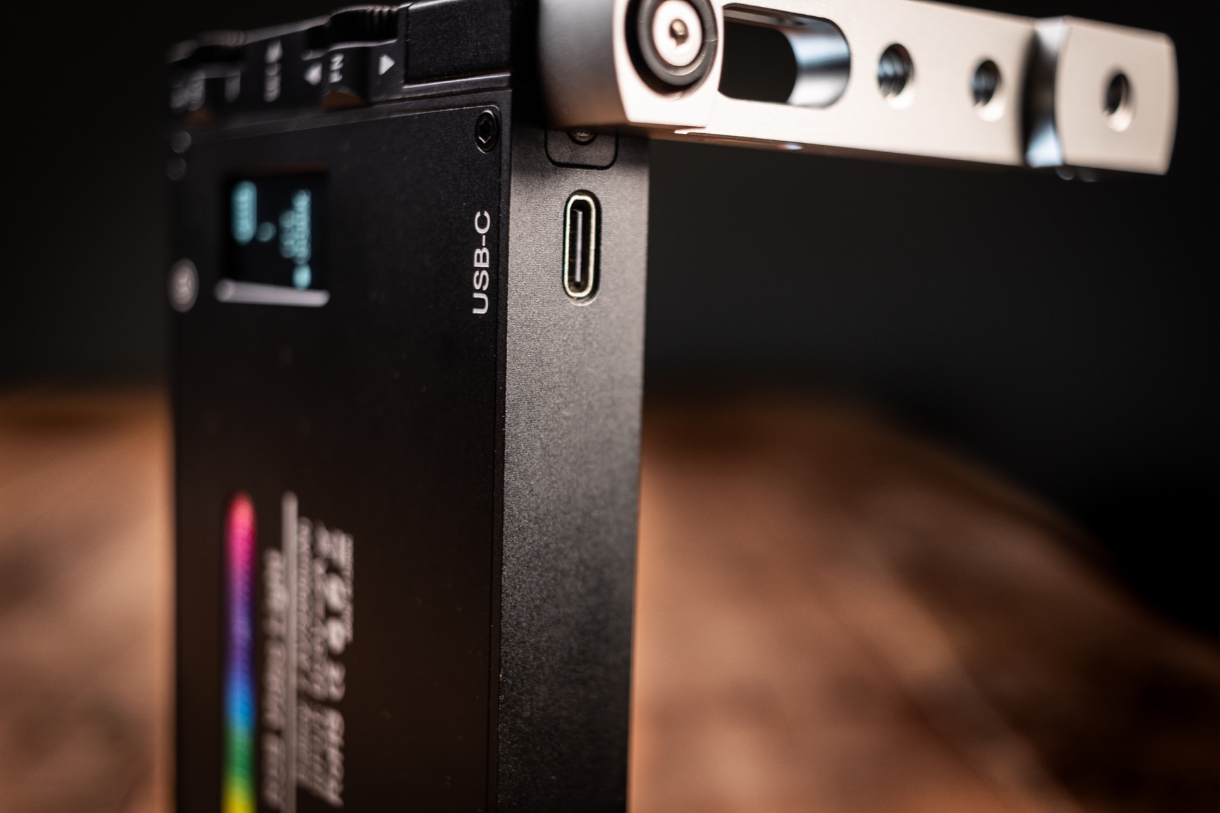 Pixel G1s RGB Video Light with APP Control, 12W 210 Minutes Rechargeable Battery LED Camera Light, 10 Common Lighting Effects, CRI≥97 2500-8500K LED Video Light with Aluminum Alloy Body customer photo 1
