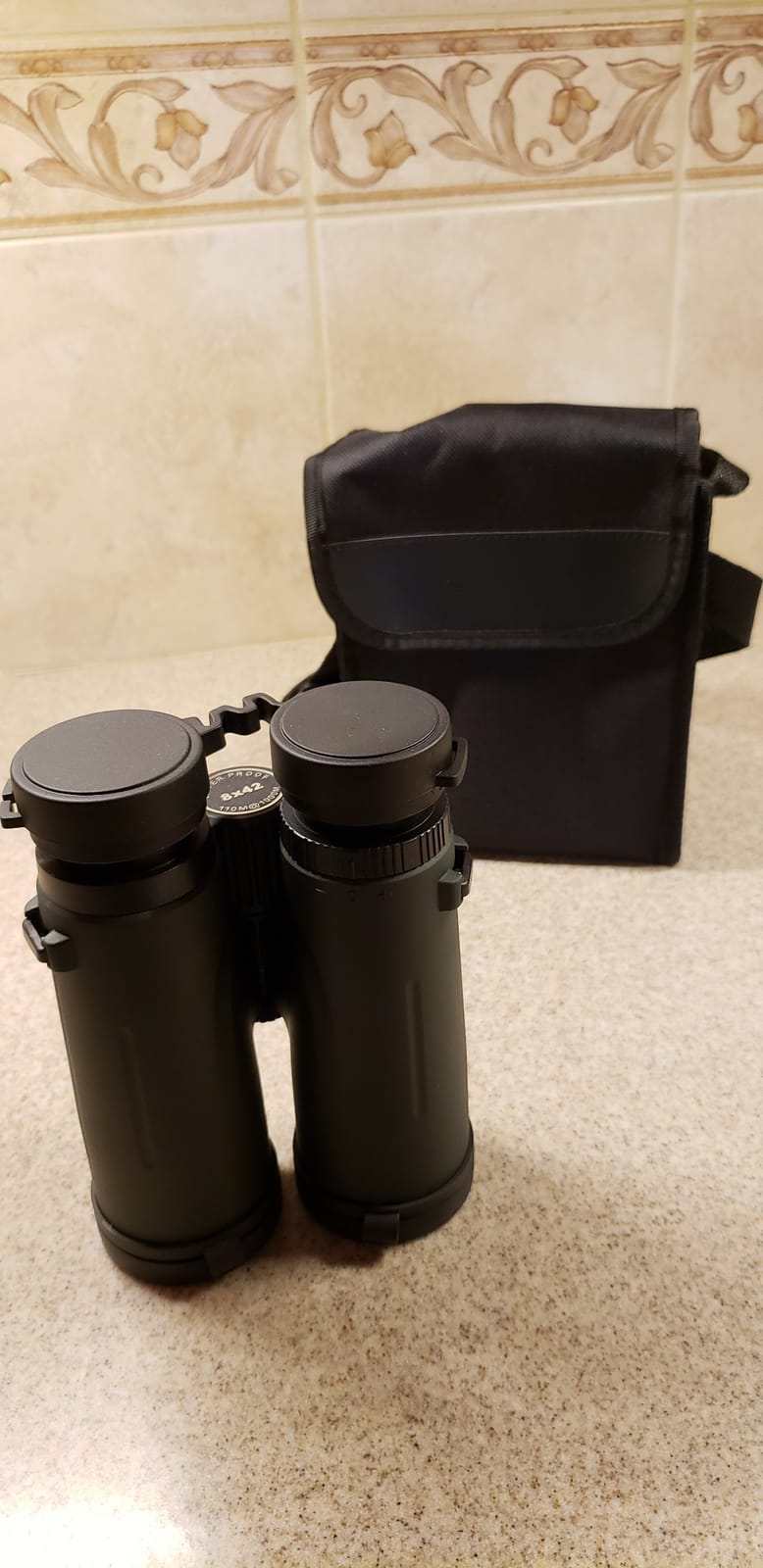 Hontry 8x42 Binoculars with IPX6 Waterproof Protection customer photo 2