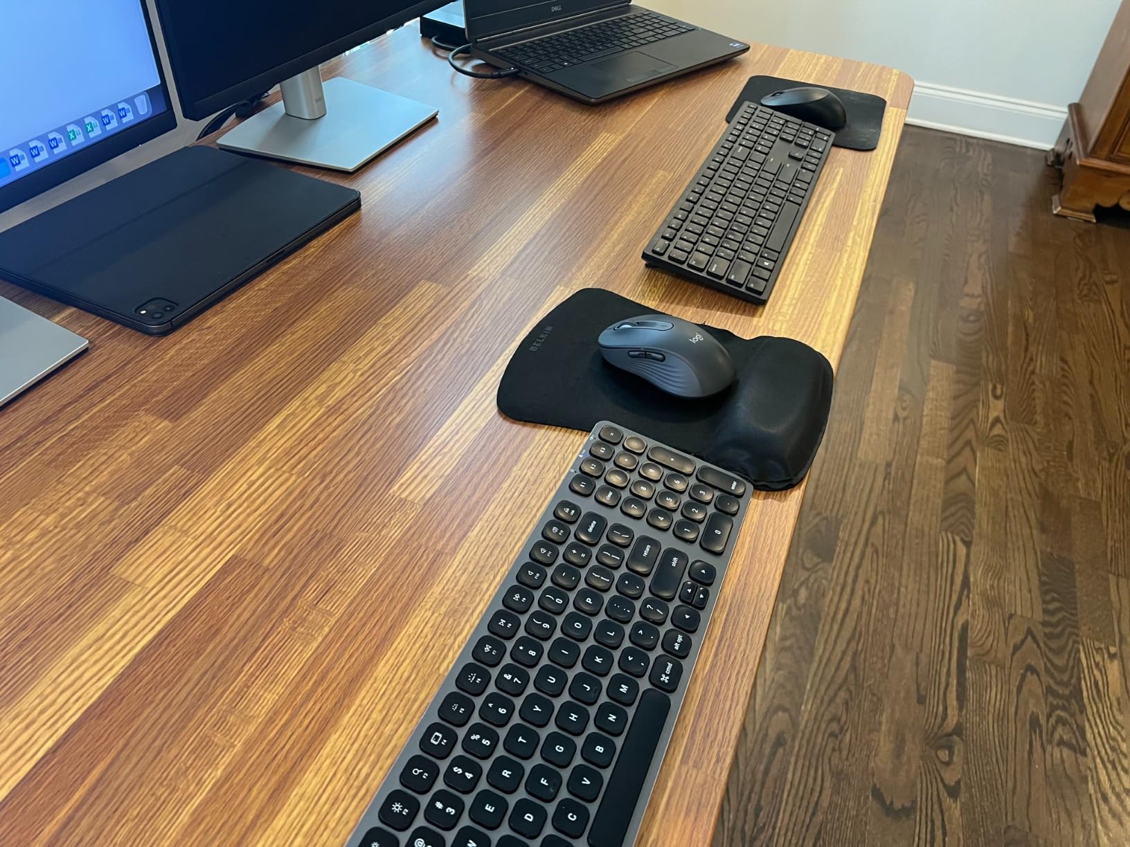 Vari Classic Electric Standing Desk - 60x30 - Black/Slate customer photo 2