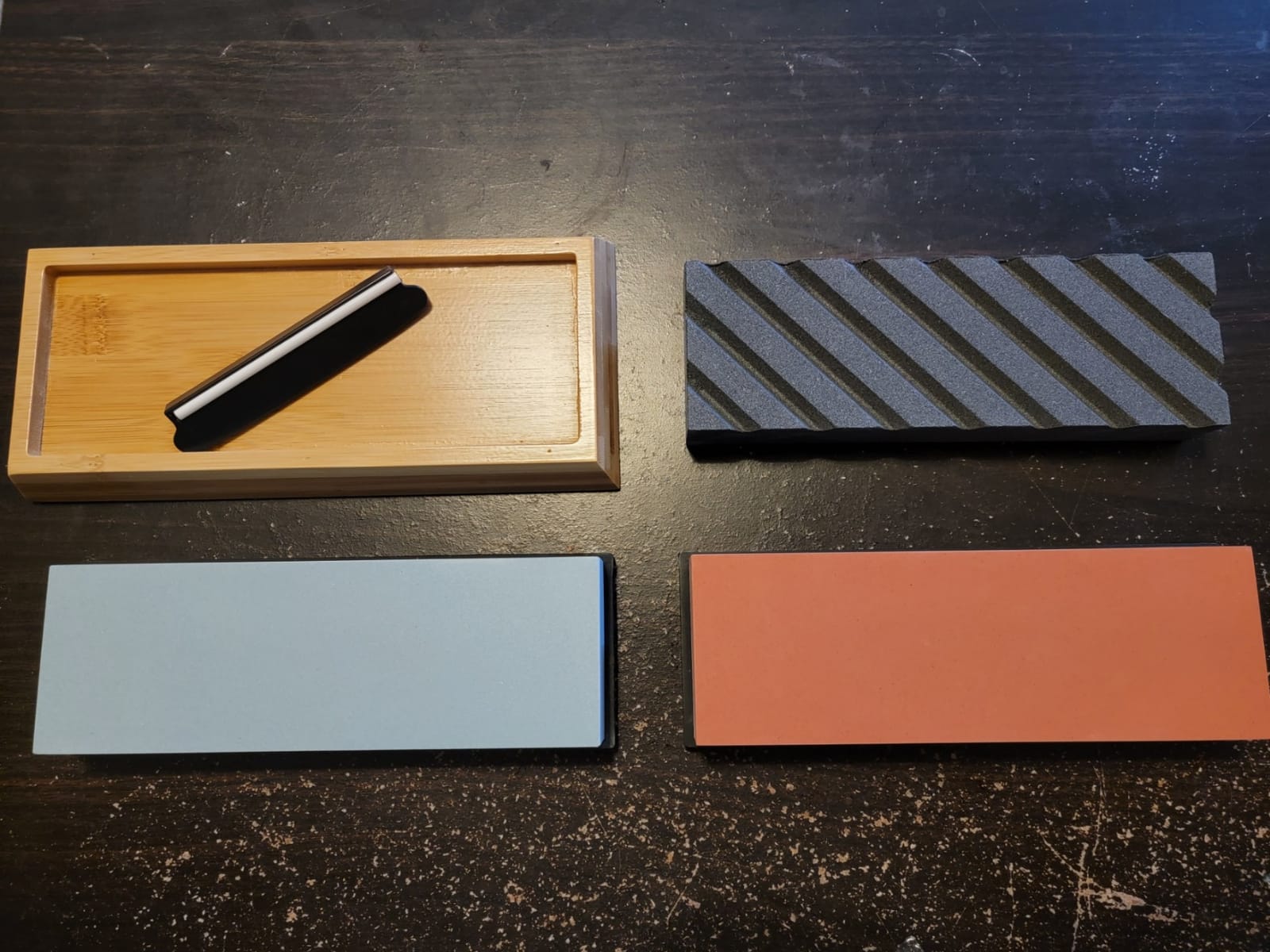 Amazon Basics Whetstone Knife Sharpening Stone Set, Double-sided 400/1000 and 3000/8000 Grit Stones, Flattening Stone with Angle Guide, Non-Slip Bamboo Base, 3 Count, Black & Grey customer photo 2