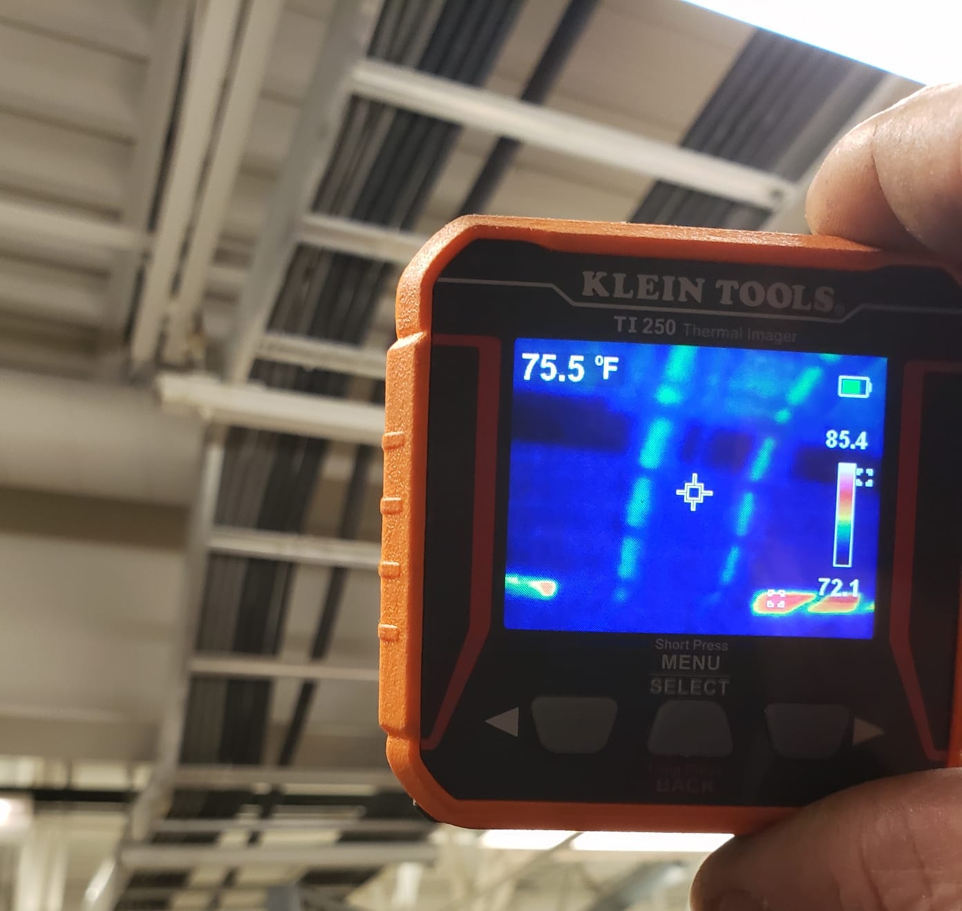 Klein Tools TI250 Rechargeable Thermal Imaging Camera, Camera Displays Over 19,200 Pixels with 3 Color Palettes, High/Low Temperature Points customer photo 1