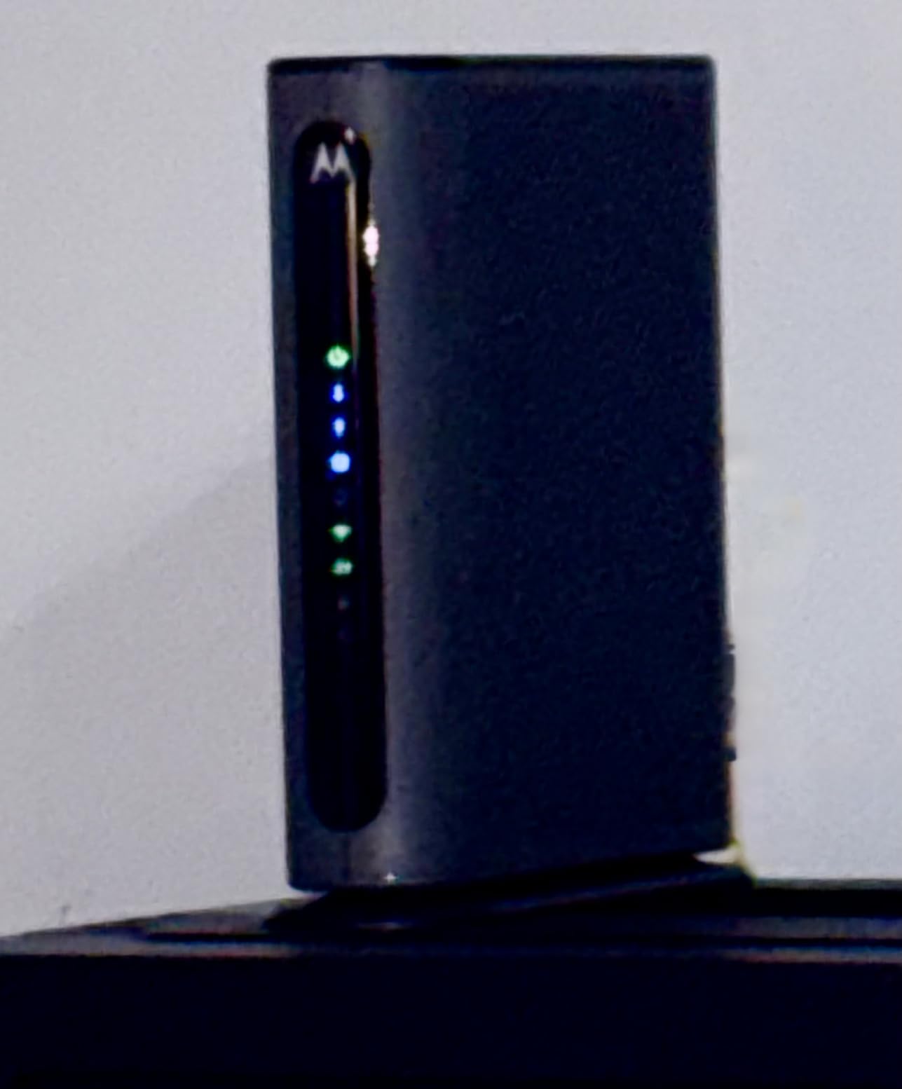 Motorola MG8702 | DOCSIS 3.1 Cable Modem + Wi-Fi Router (High Speed Combo) with Intelligent Power Boost | AC3200 Wi-Fi Speed | Approved for Comcast Xfinity, Cox, and Charter Spectrum customer photo 2