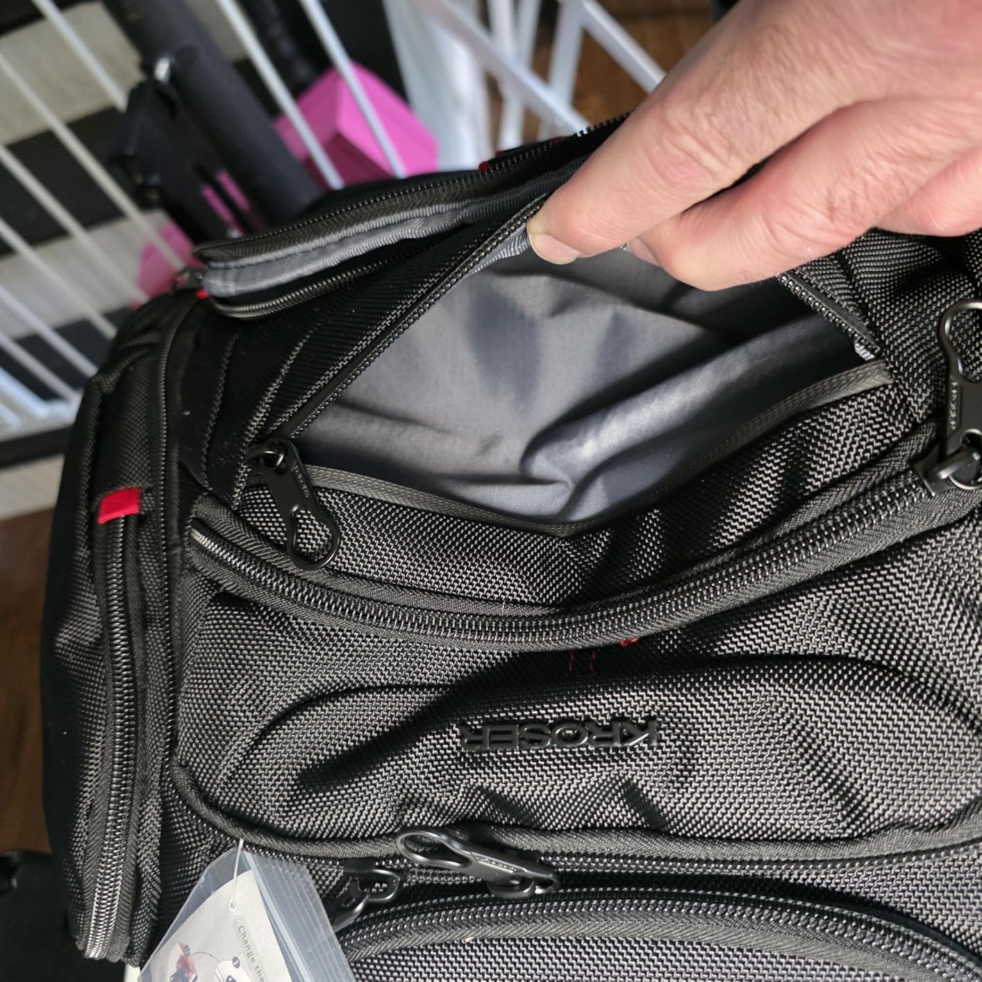 KROSER TSA Friendly Travel Laptop Backpack 17.3 inch XL Computer Backpack Water-Repellent College Daypack Business Backpack with RFID Pockets & USB Port for Men/Women-Black customer photo 2