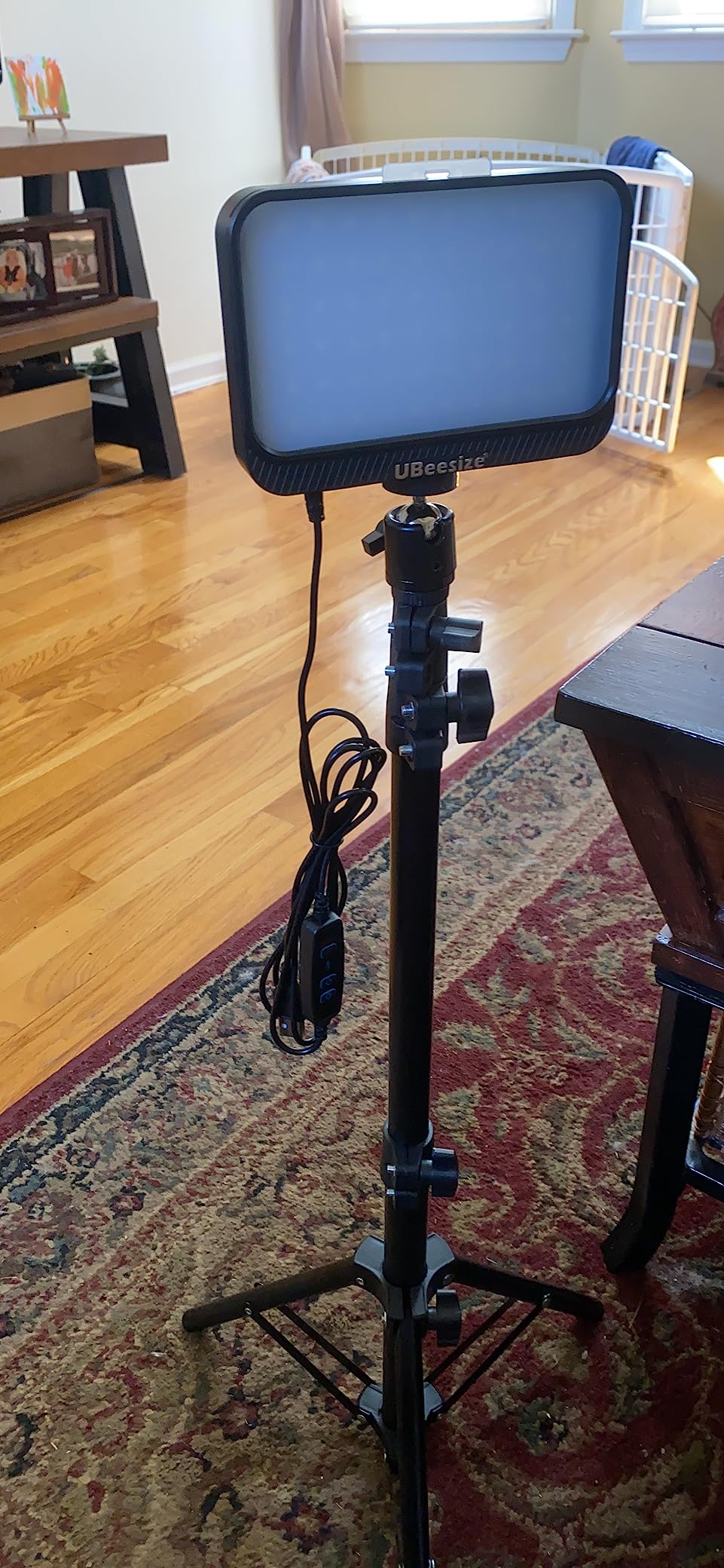 UBeesize LED Video Light Kit, 2Pcs Dimmable Continuous Portable Photography Lighting with Adjustable Tripod Stand & 5 Color Filters for Tabletop/Low-Angle Shooting, for Zoom, Game Streaming, YouTube customer photo 2